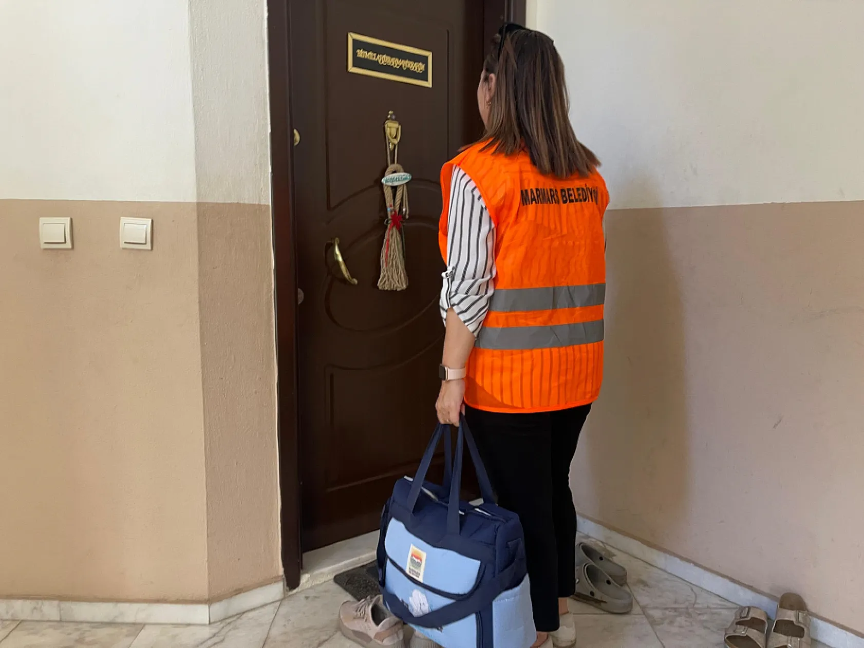 Marmaris Belediyesi, ihtiyaç sahibi vatandaşların yanında