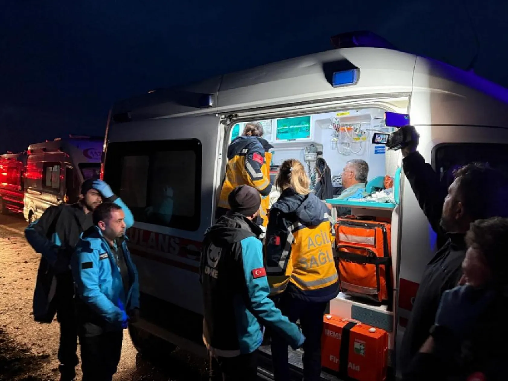 Çanakkale'de korkunç kaza! Sürücü direksiyonda uyudu, 37 yaralı