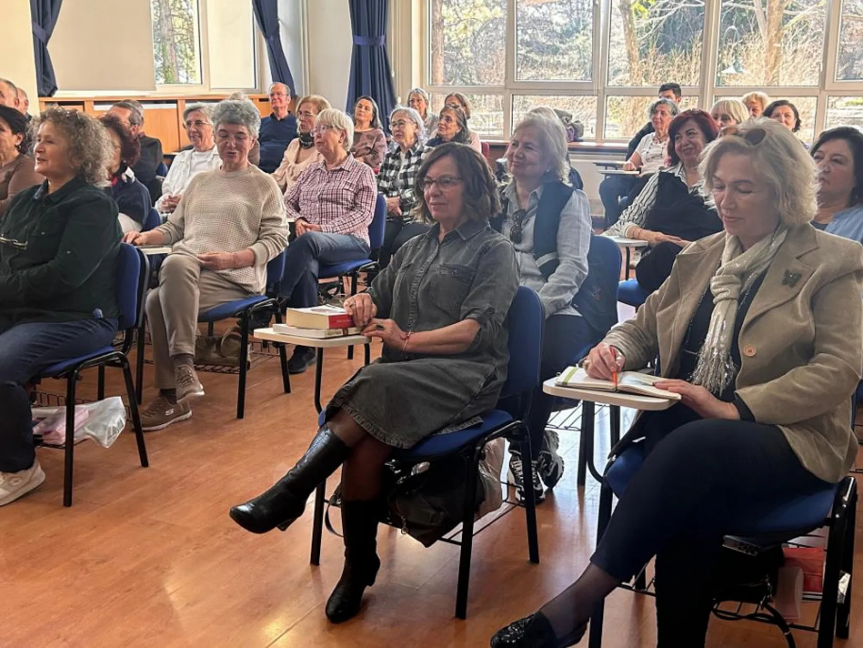 40 yıl sonra anne ve kızı üniversitede birlikte okuyor! İşte o hayalin gerçekleştiği an