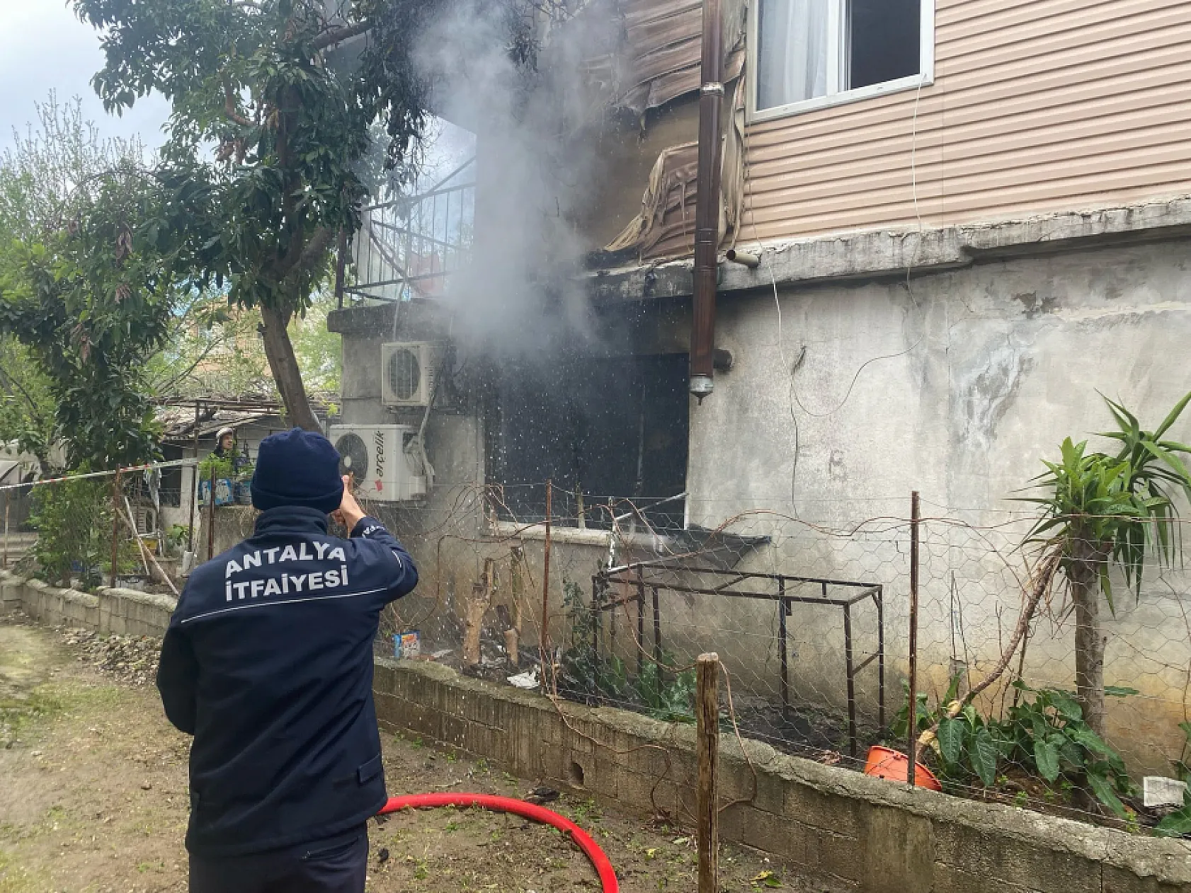 En acı teselli: 'Anne bak yüzü yanmamış'