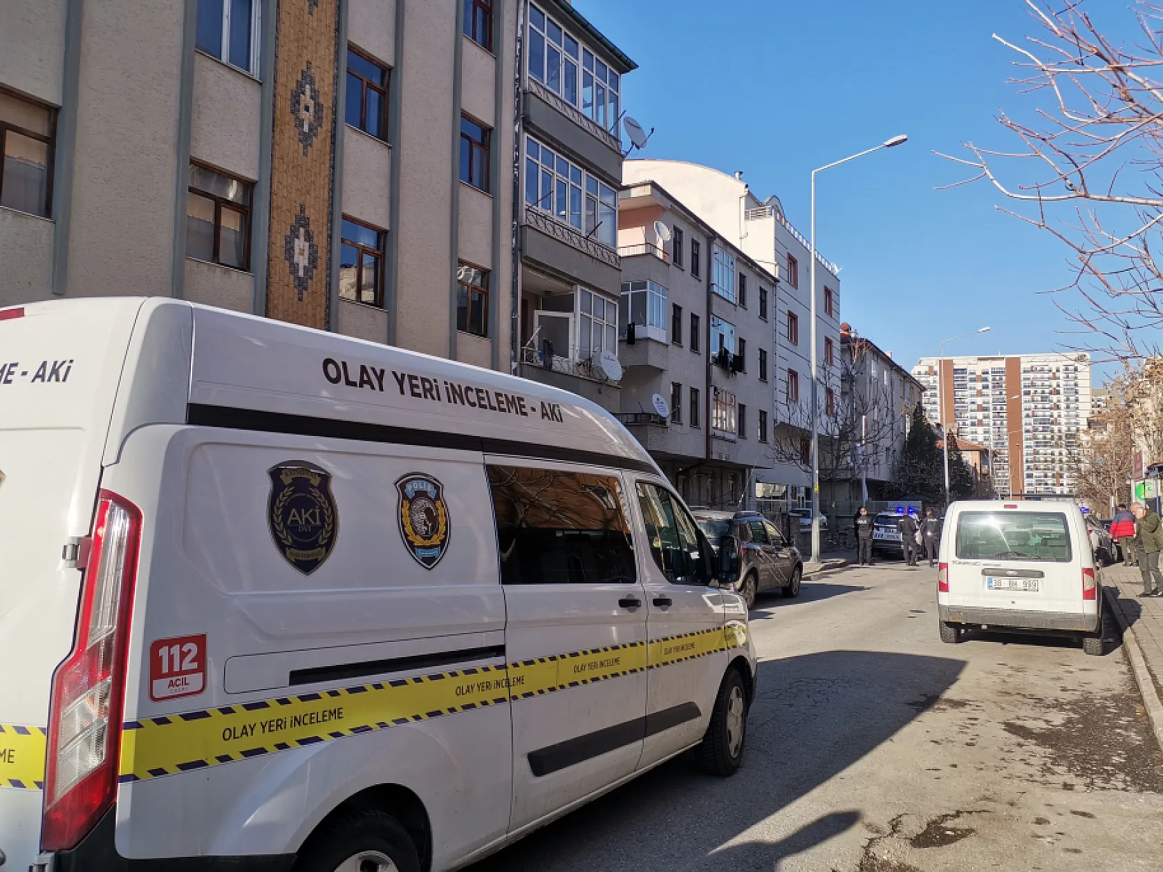 Genç kız annesini defalarca bıçaklayarak öldürdü