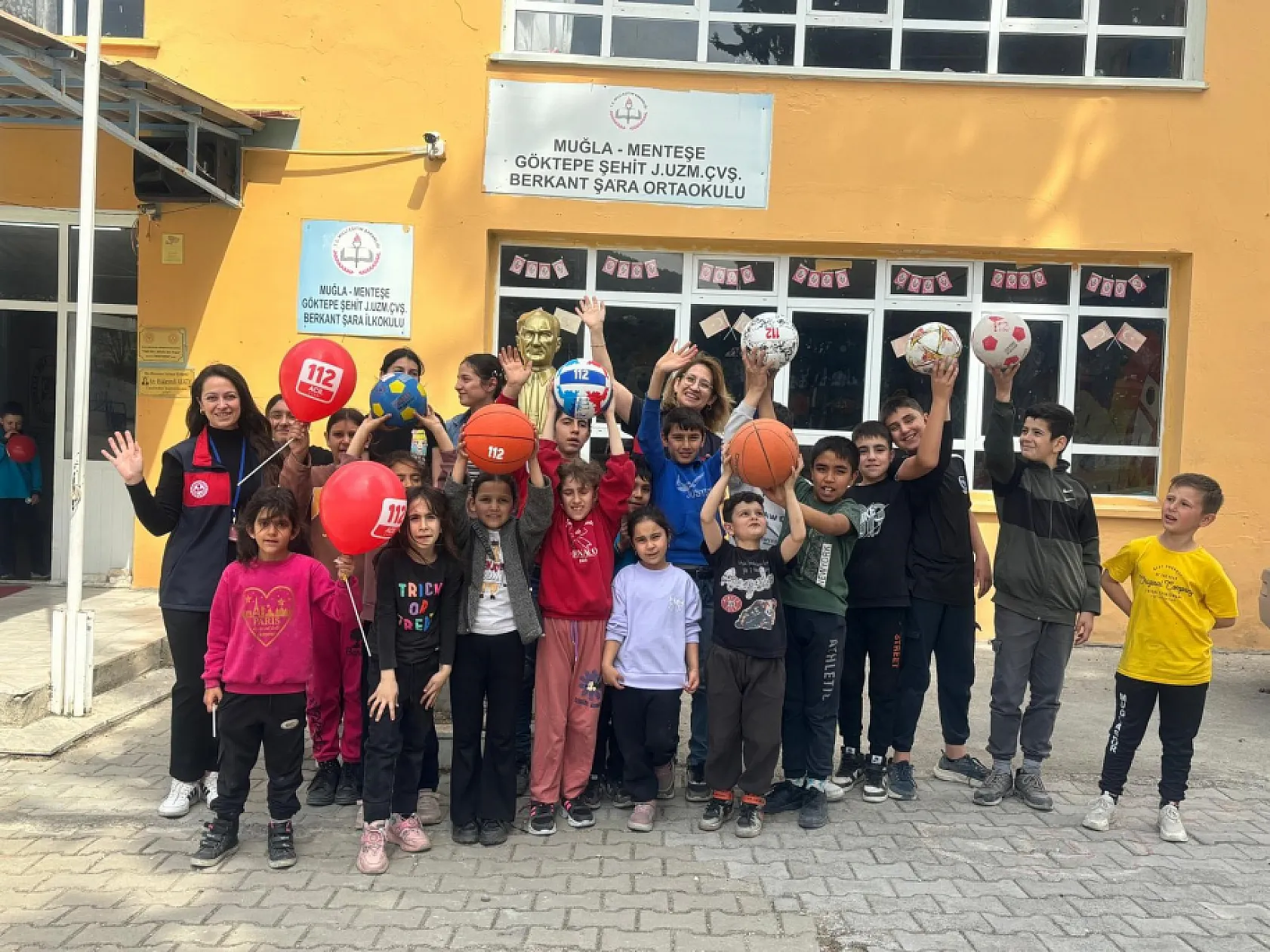 Muğla Acil Çağrı Merkezi, Göktepe'de geleceğin bireyleriyle buluştu