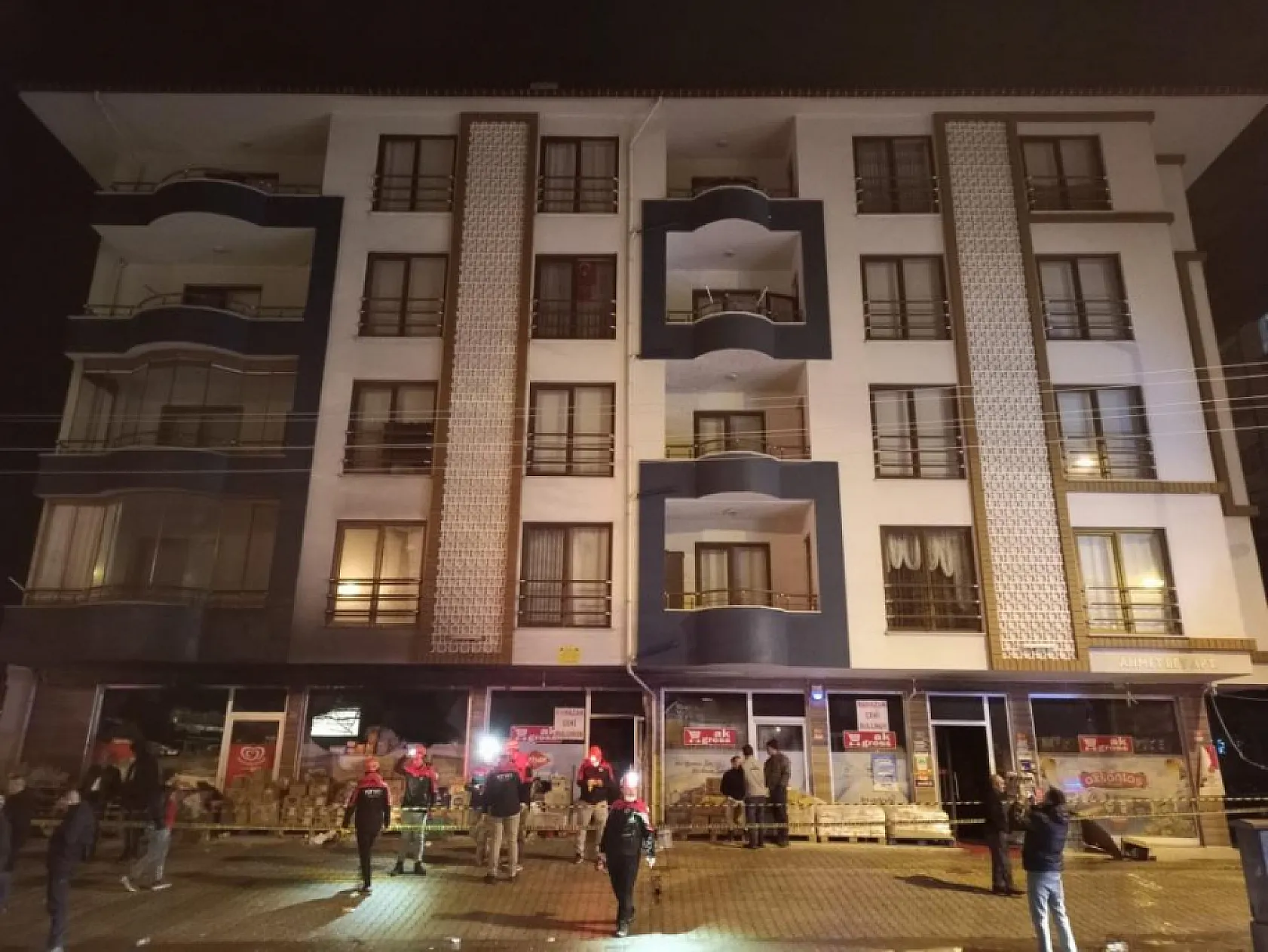 Korkunç yangın! Market sahibinin 5 yaşındaki oğlu hayatını kaybetti