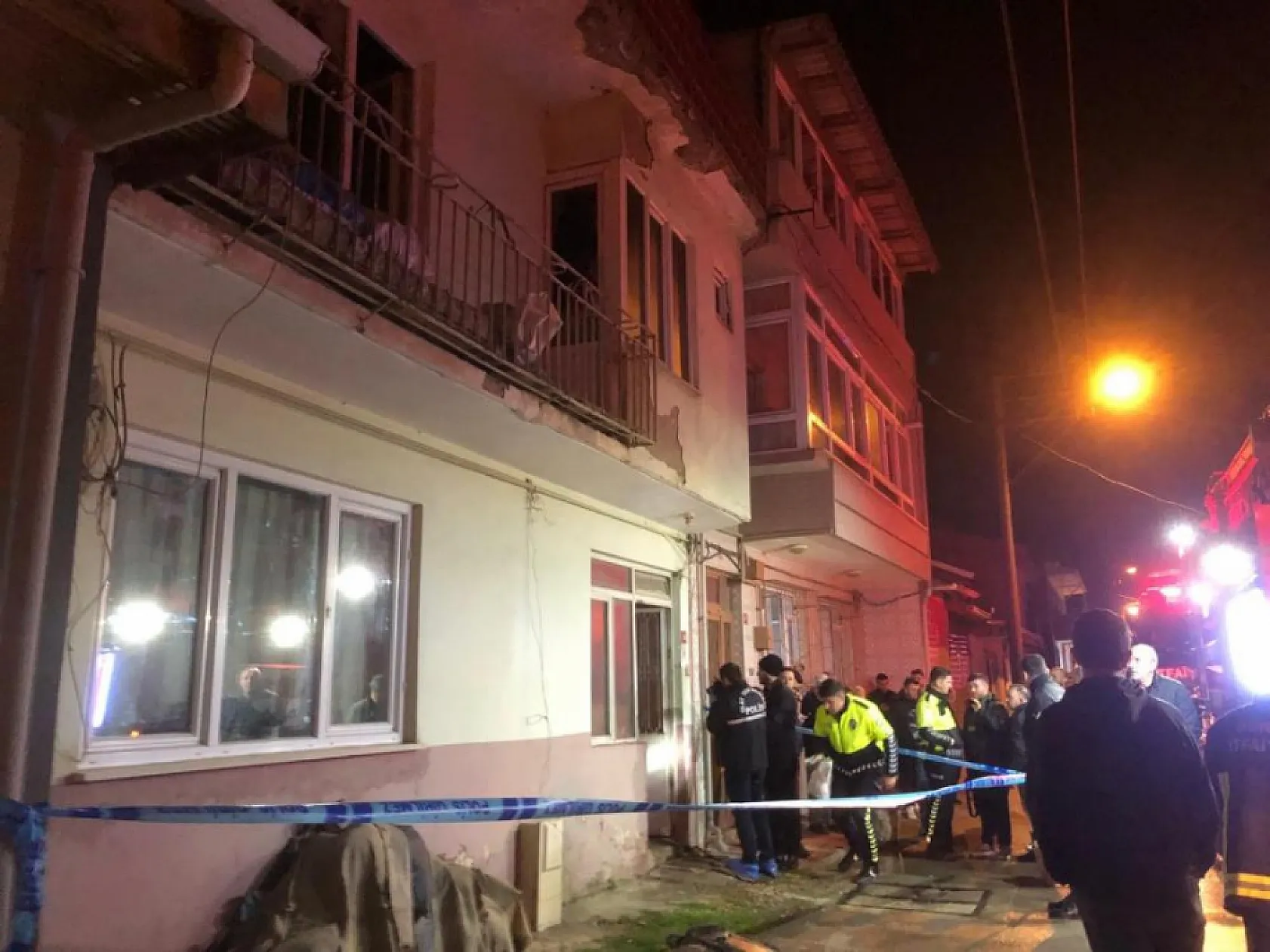 Feci yangın: 3 aylık bebek ve 4 yaşındaki kardeşi hayatını kaybetti