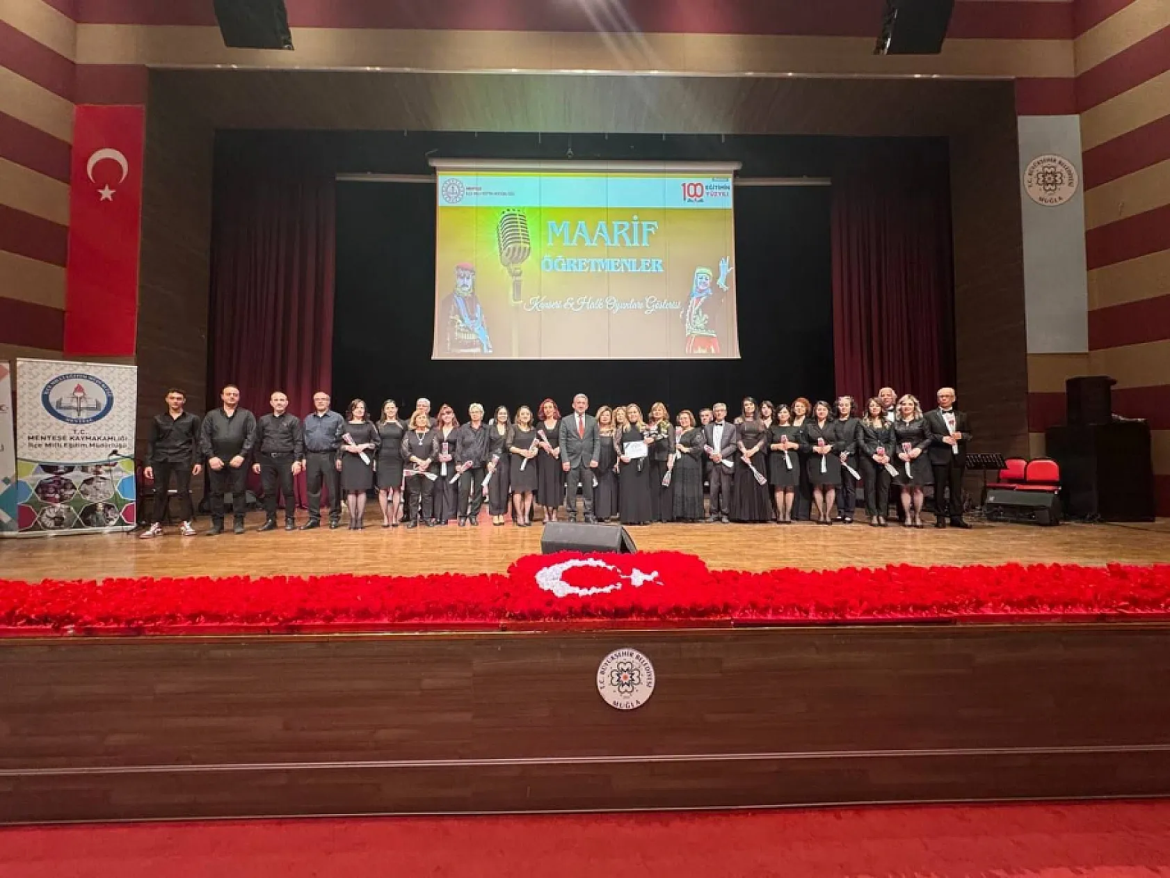 Maarif öğretmenler konseri ve halk oyunları gösterisi beğeni topladı