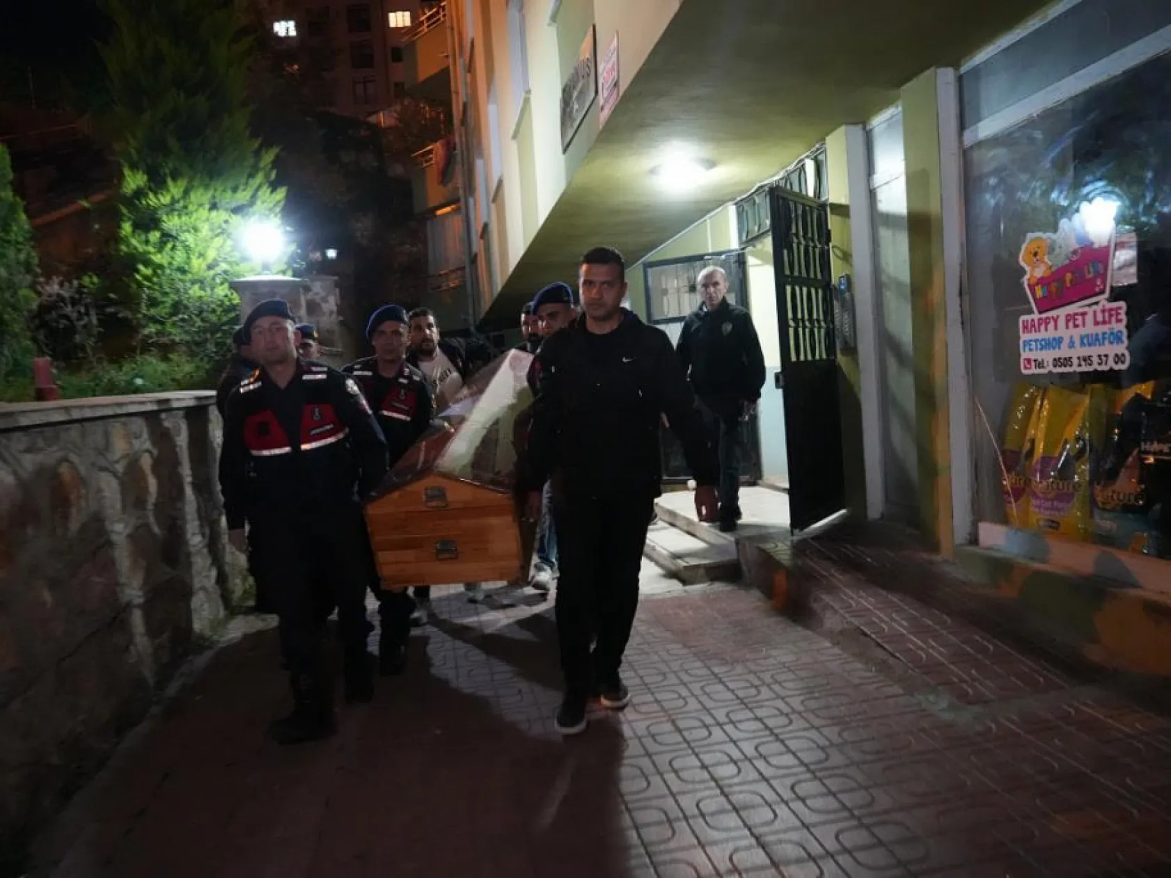 Boşanma aşamasında eşini öldüren polis ağırlaştırılmış müebbete çarptırıldı