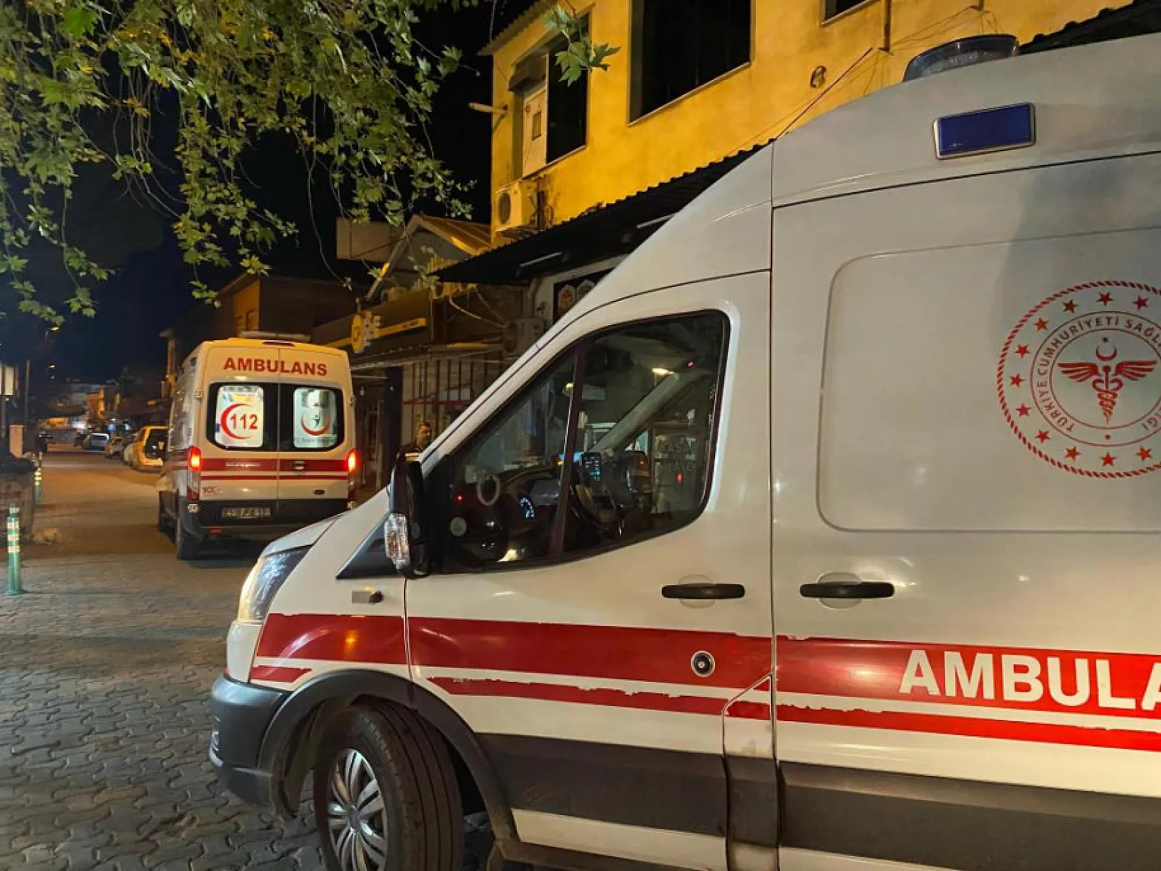 Eşini öldürdü, 8 yaşındaki kızını da yaraladı