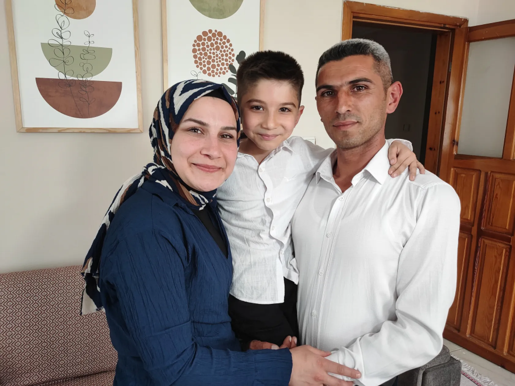 23 Nisan töreninde şarkı söyledi viral oldu