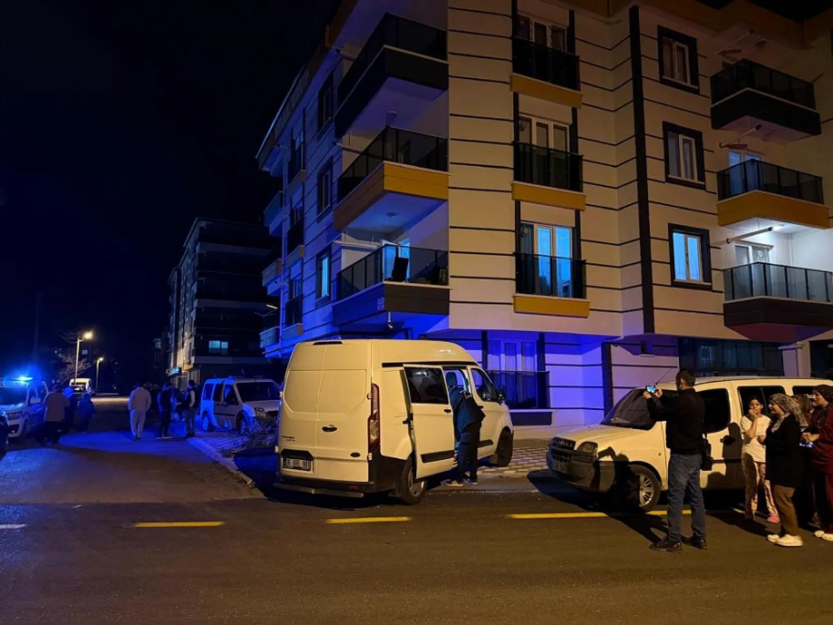 Komşu dehşeti: 21 yaşındaki genç kız öldürüldü