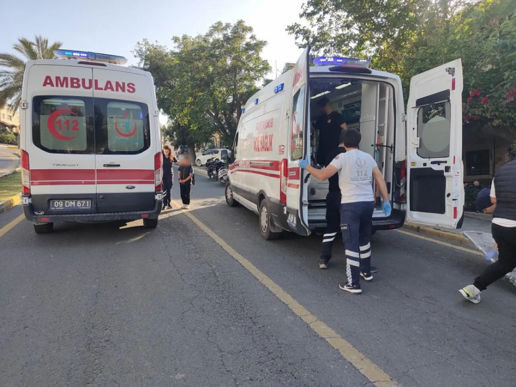 Kontrolden çıkan motosiklet ağaca çarptı: 1 ağır yaralı