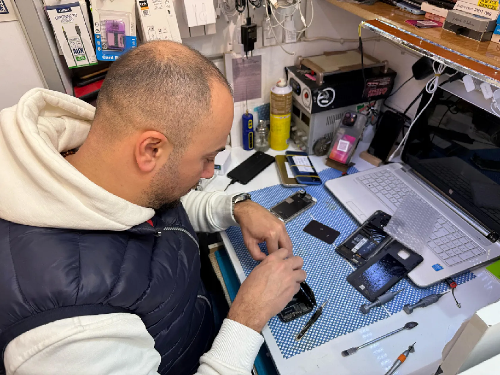 Sıfır telefon yerine tamir arttı