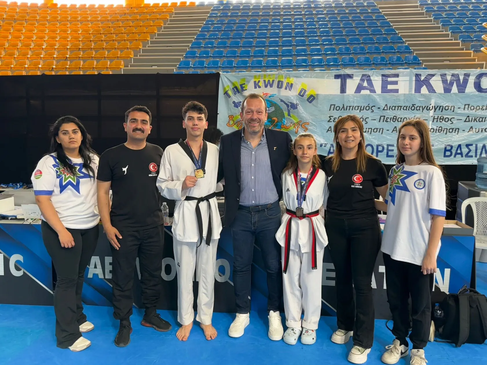 Muğlalı Tekvandocuların Yunanistan'da madalya gururu