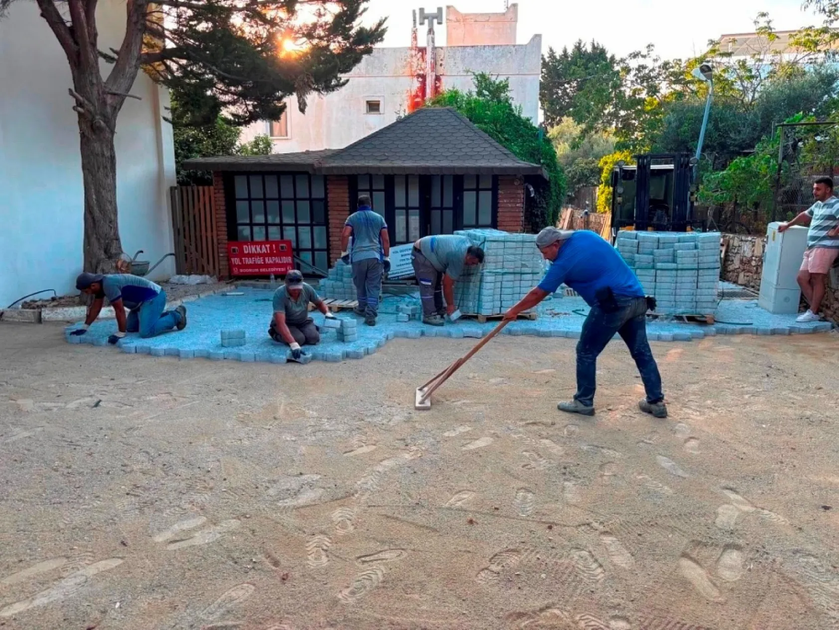 Bodrum'da yol bakım, onarım ve yenileme çalışmaları devam ediyor