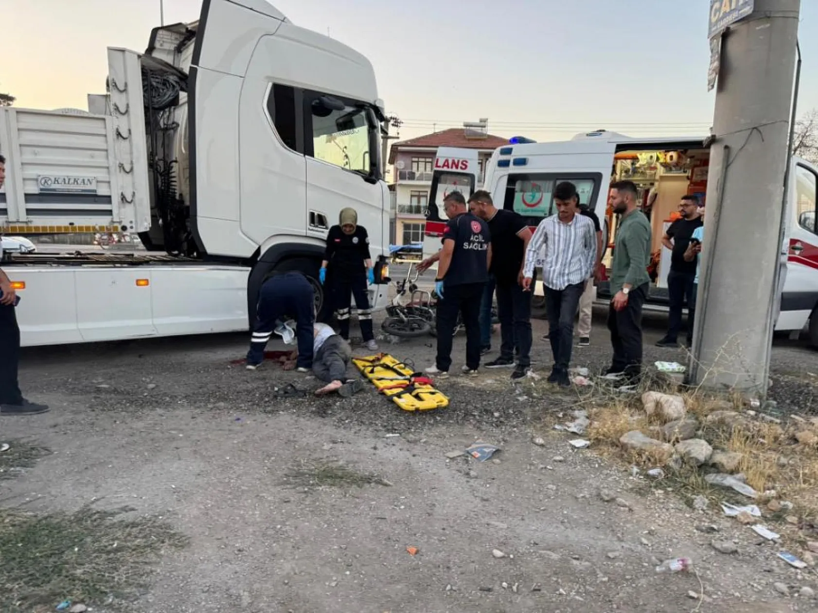 Tır ile Motosiklet Çarpıştı: Sürücü Hayatını Kaybetti