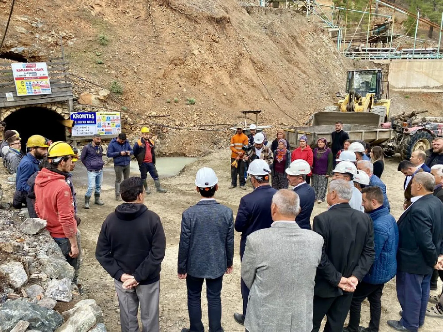 Denizli Acıpayam'da Krom Madeni Göçüğü: İki İşçi Sağ Olarak Kurtarıldı
