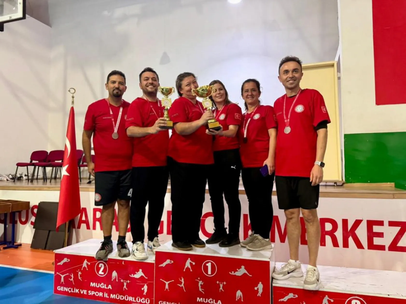 MEAH'tan masa tenisinde çifte başarı