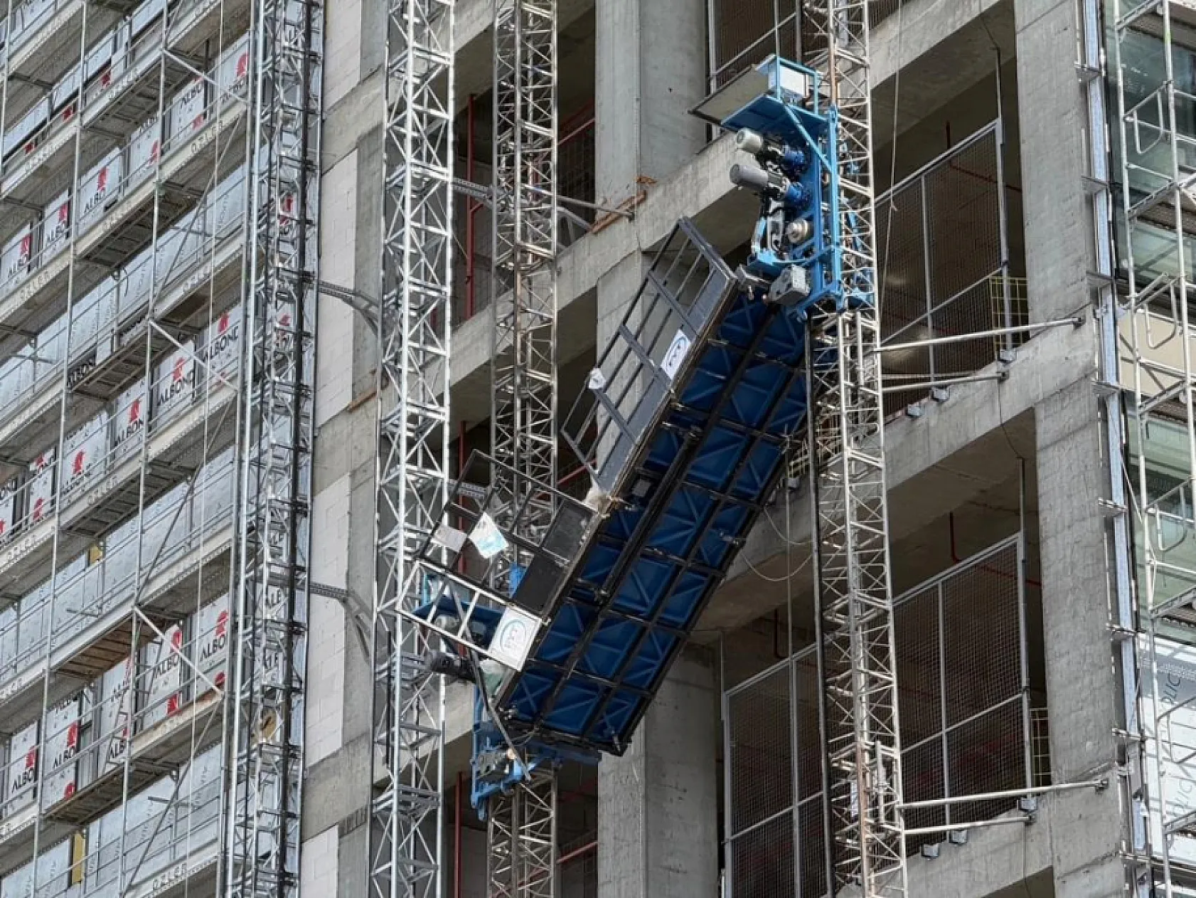 Şantiyedeki yük asansörü kazasında yaralananların sayısı 8'e yükseldi