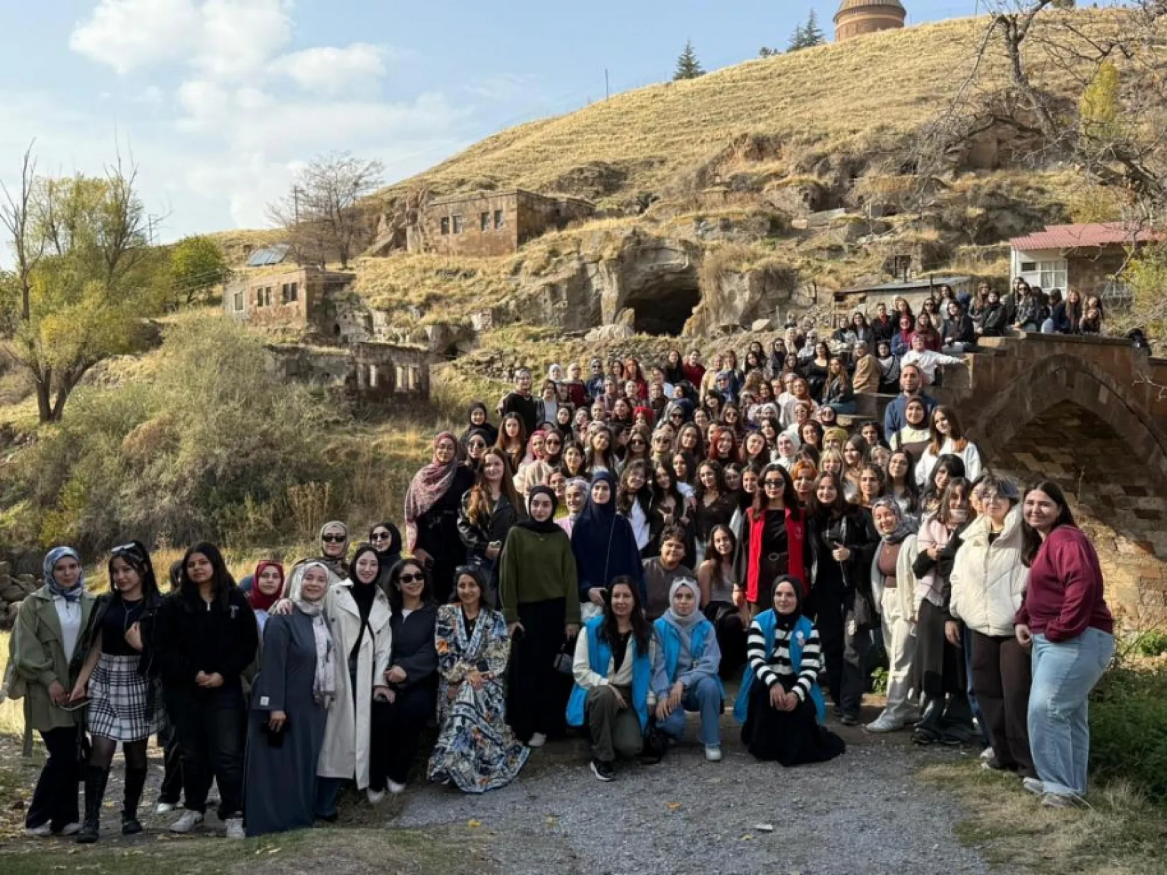 Muğlalı gençler medeniyet, tarih ve kültür kampı ile Bitlis ve Van'ı keşfetti