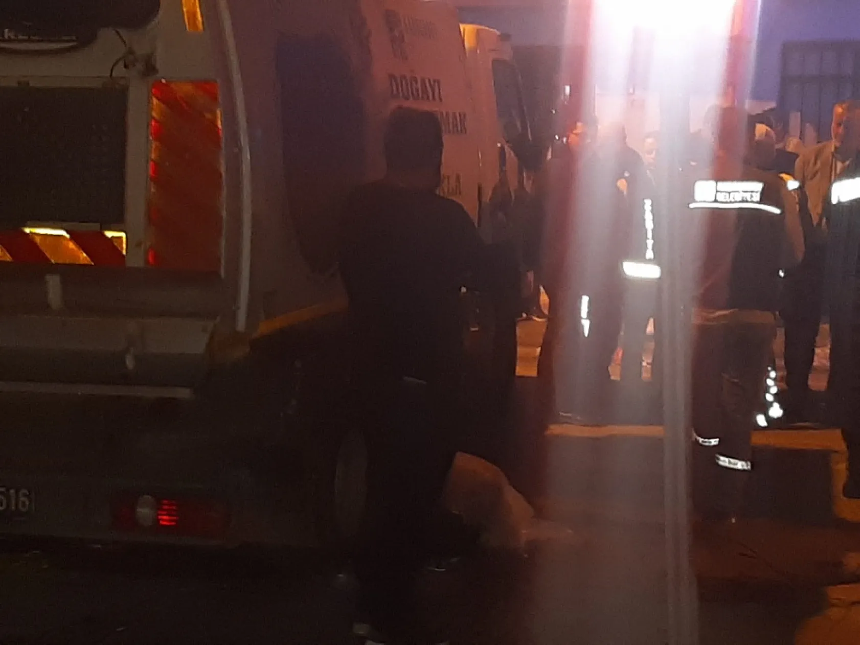 çöp kamyonu geri gelirken yaşlı adamı ezdi