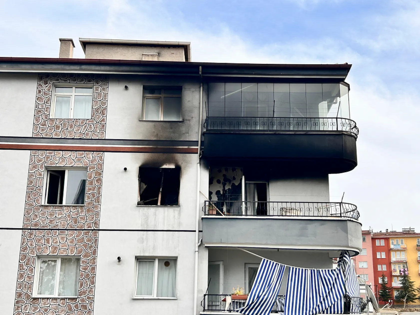 4 katlı binada patlama