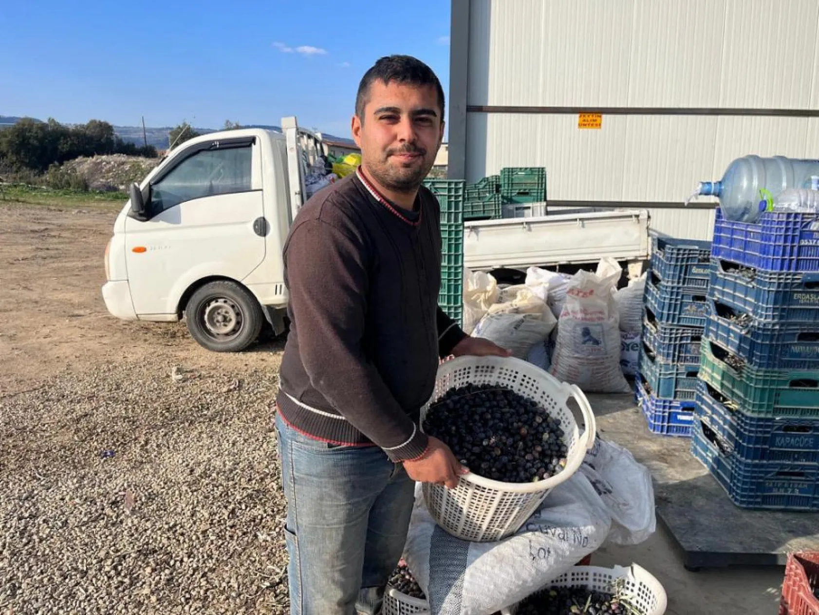 Kara meyve altın sıvıya dönüşüyor