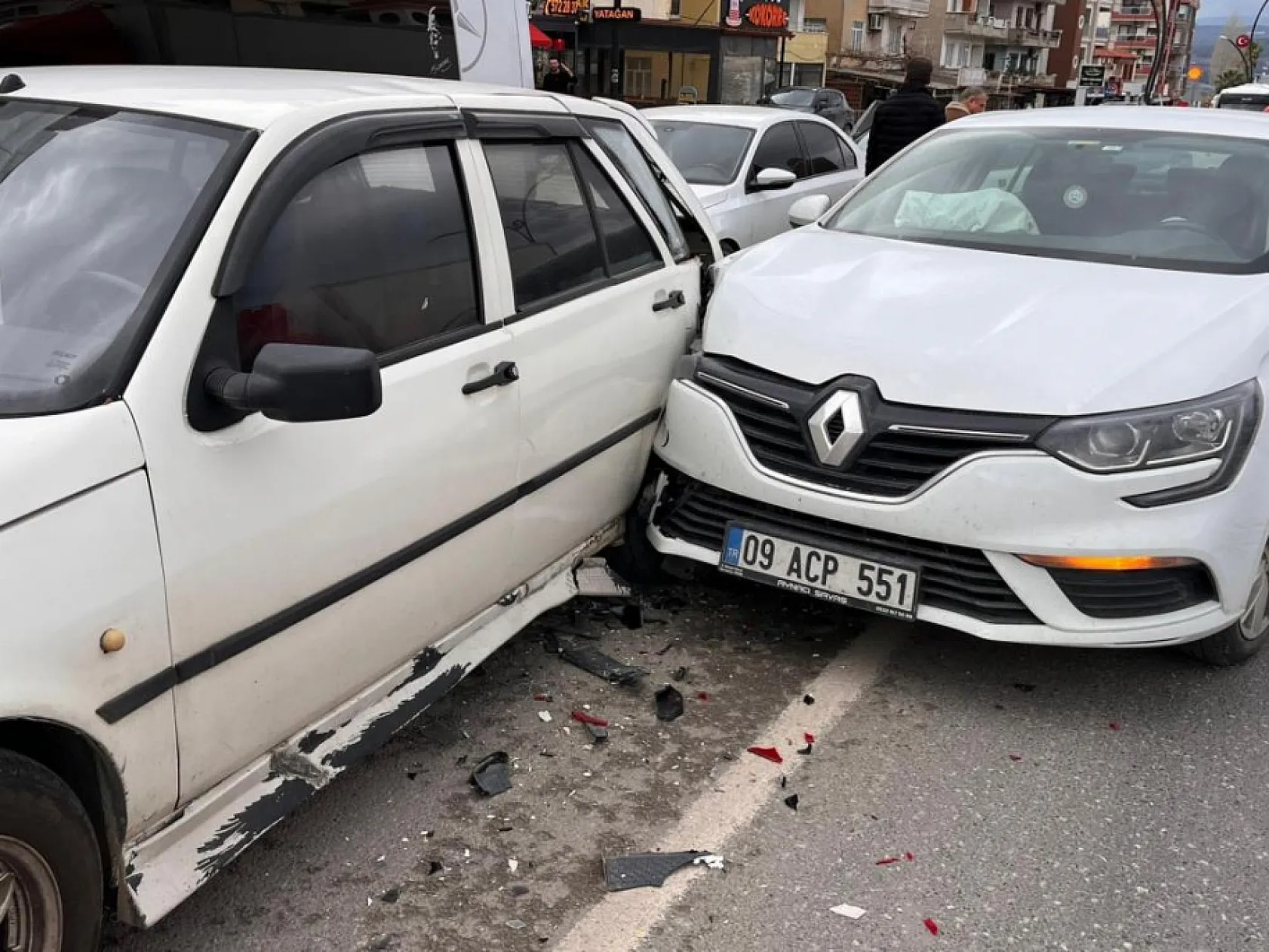 Muğla Yatağan'da zincirleme trafik kazası