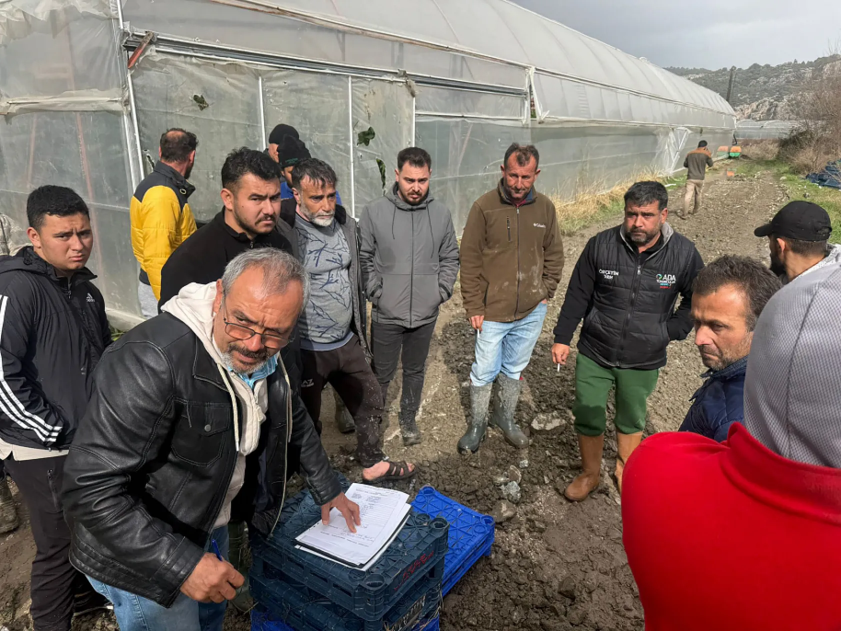 Seydikemer'de hortumun vurduğu seralarda hasar tespit çalışmaları başladı