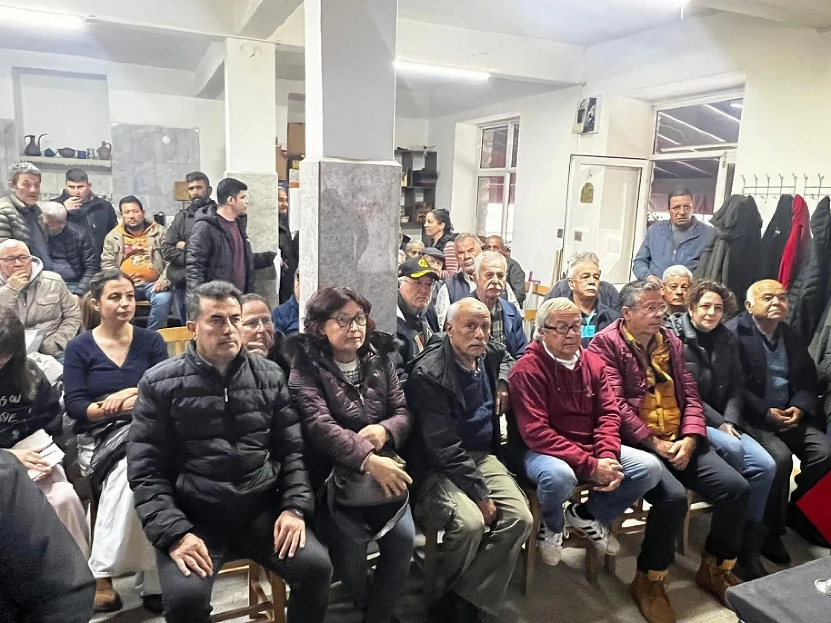 Datça'da üreticilere 'badem hastalık ve zararları' eğitimi verildi