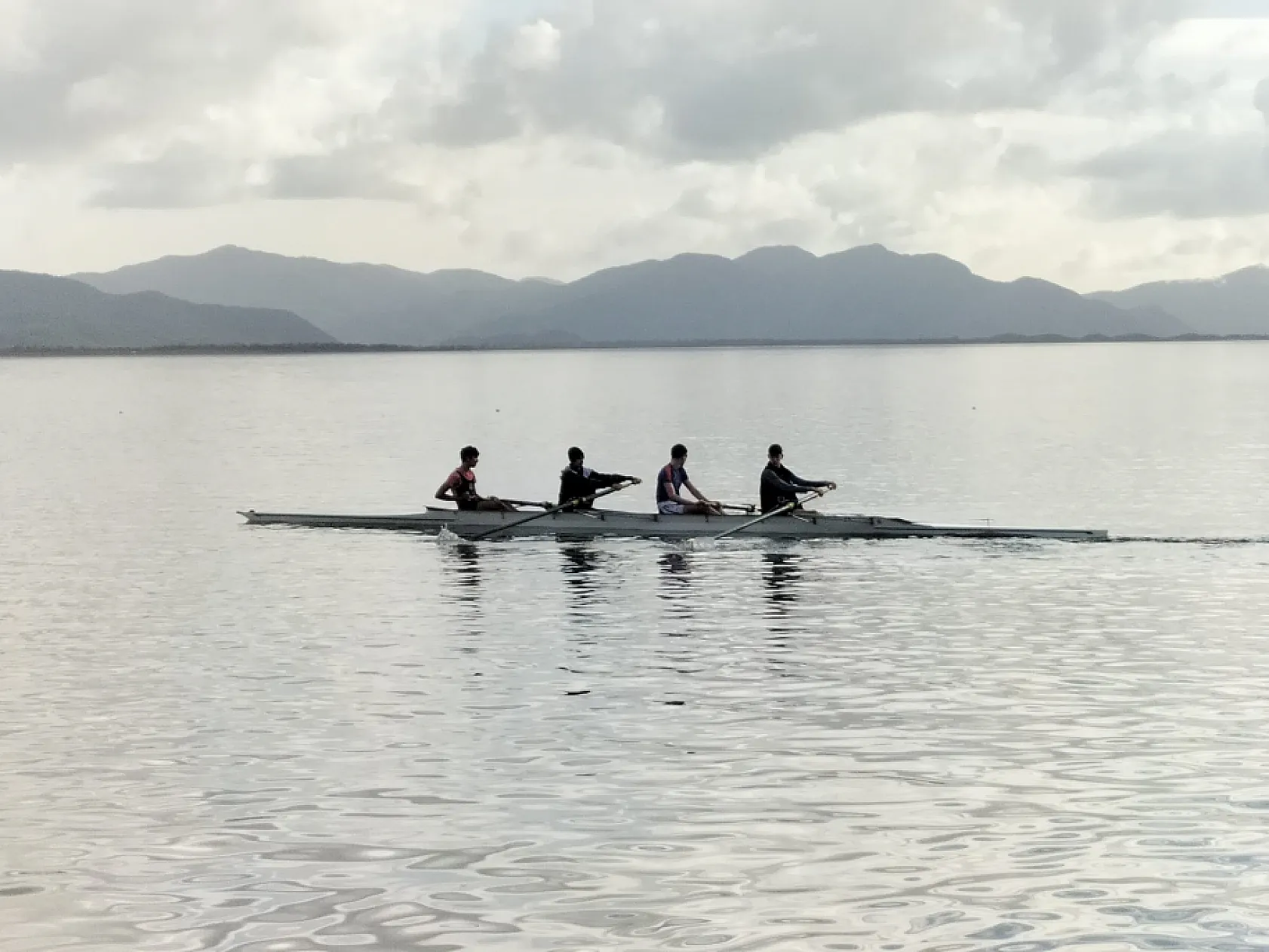 Köyceğiz'de yarıyıl tatili kürek okulu eğitimleri sürüyor
