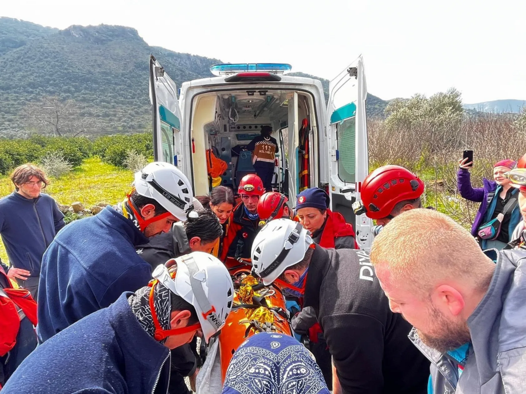 Mağarada 9 saatlik kurtarma seferberliği