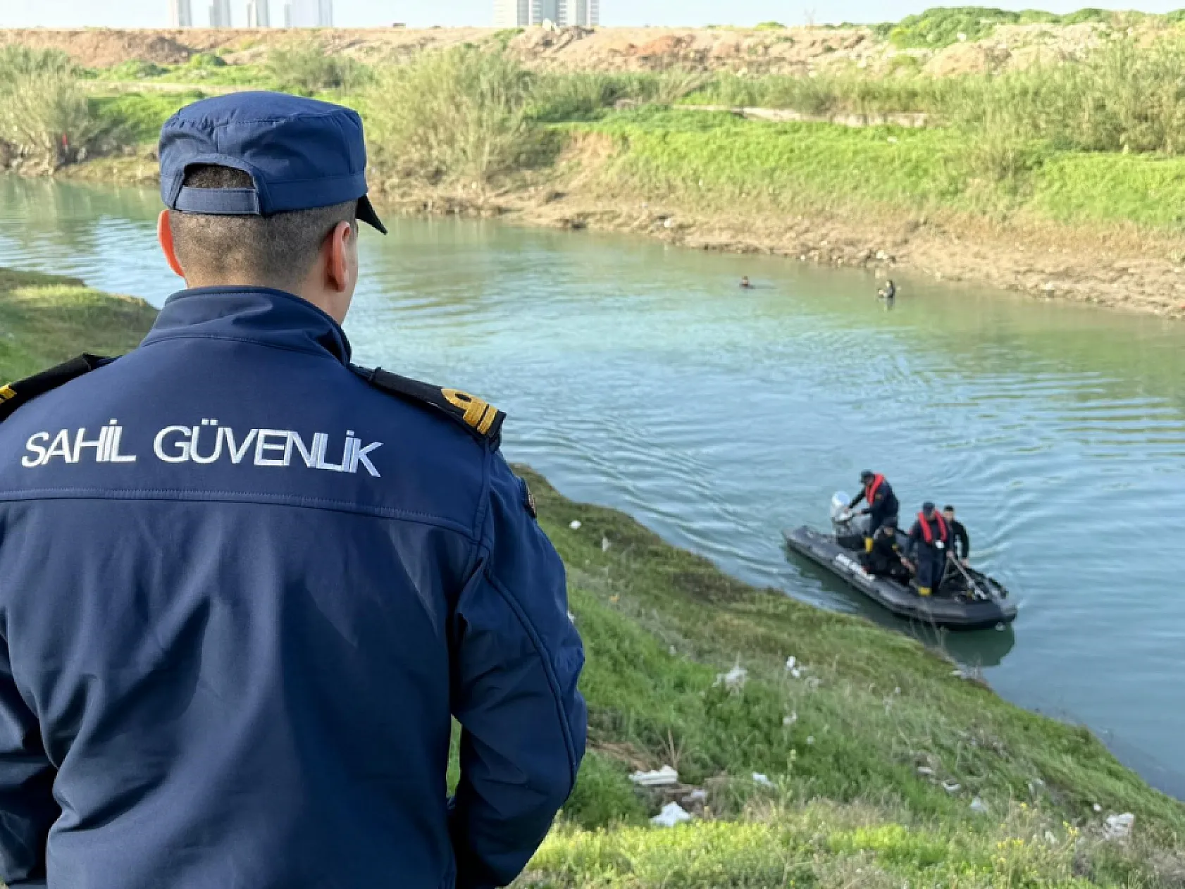 Tüm ekipler seferber oldu, suda kaybolan çocuğu arama çalışması sürüyor