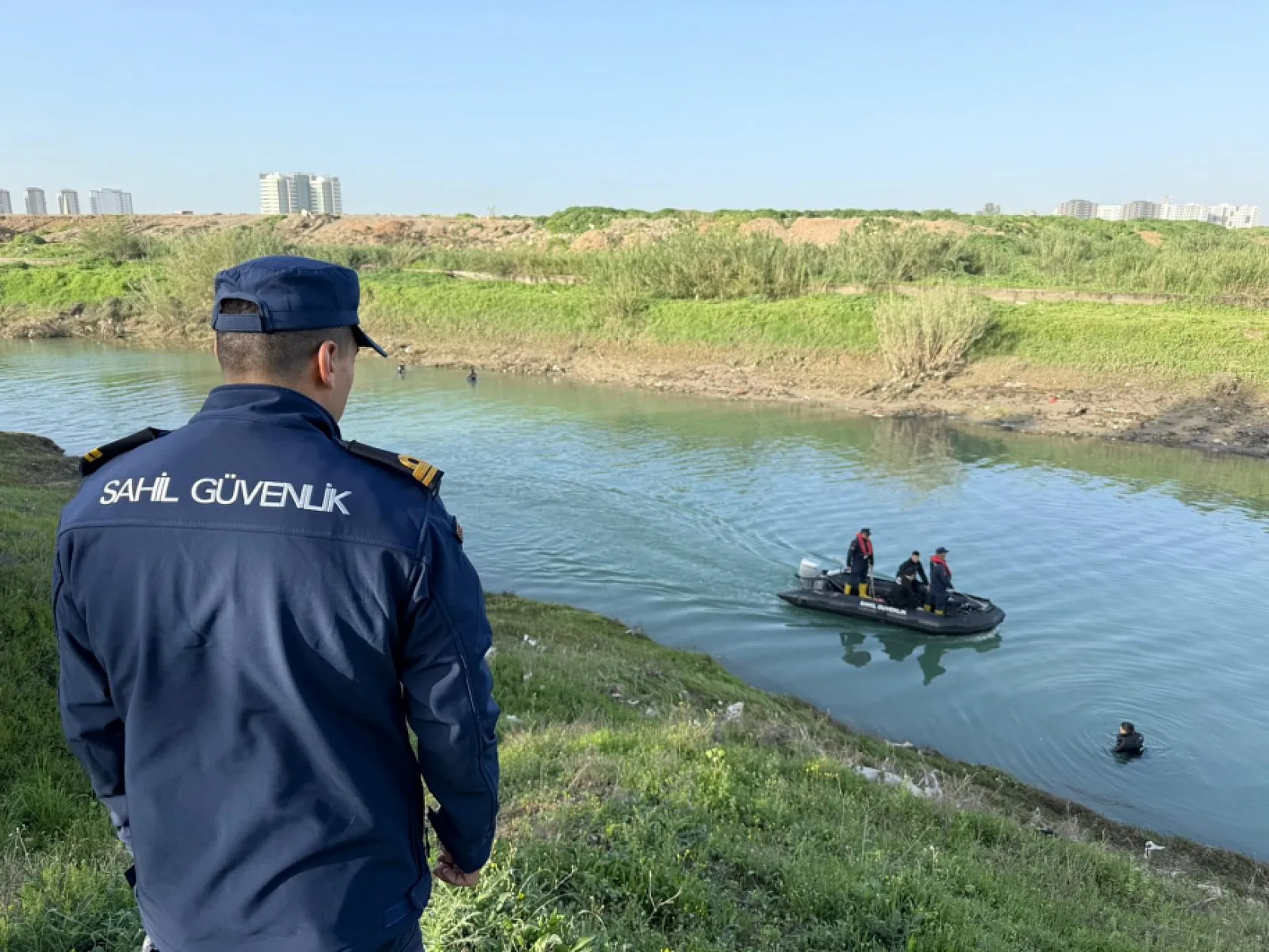 Tüm ekipler seferber oldu, suda kaybolan çocuğu arama çalışması sürüyor