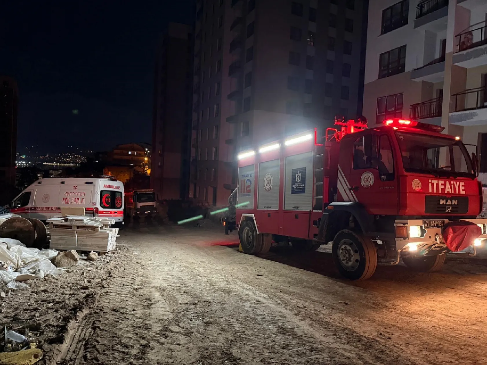 Bayram günü 3 kişiyi bıçaklayıp dehşet saçan zanlıya termal dronlu takibat