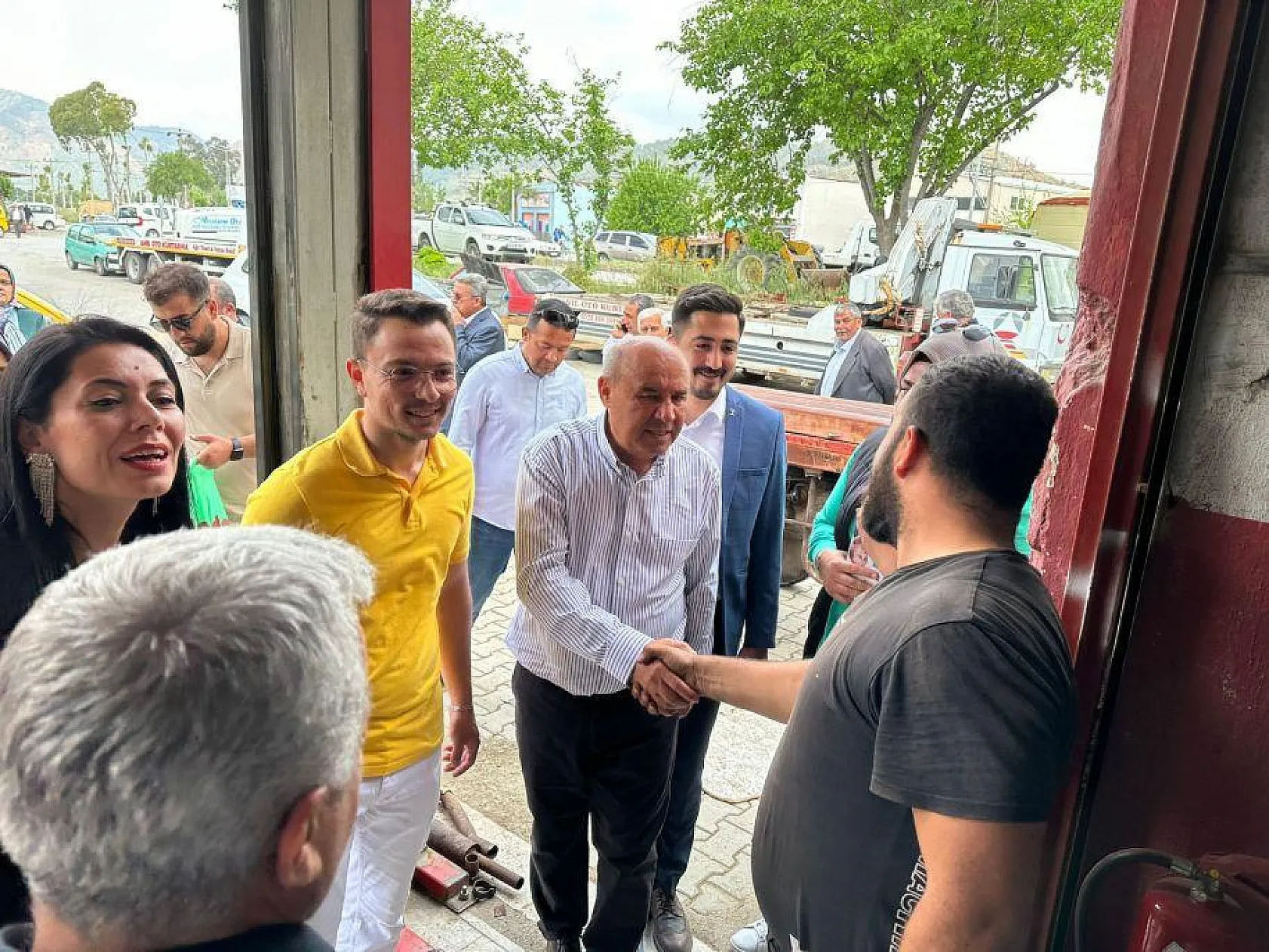 AK Parti Muğla milletvekili adayı Otgöz, sanayi esnafını ziyaret etti