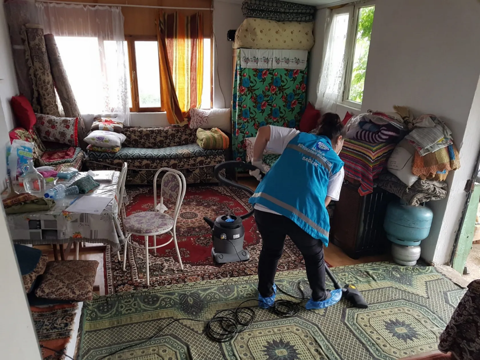 Başkan Aras 'Vatandaşlarımızın Maddi Manevi Yanındayız'