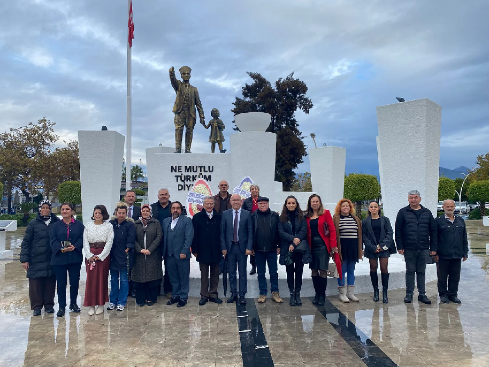 Fethiye'de Dünya Engelliler Günü: Çelenk Sunma Töreni Düzenlendi