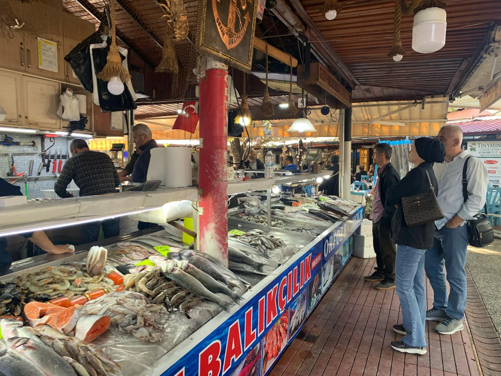 Fethiye'de av yasağı başladı, balık fiyatları yükseldi