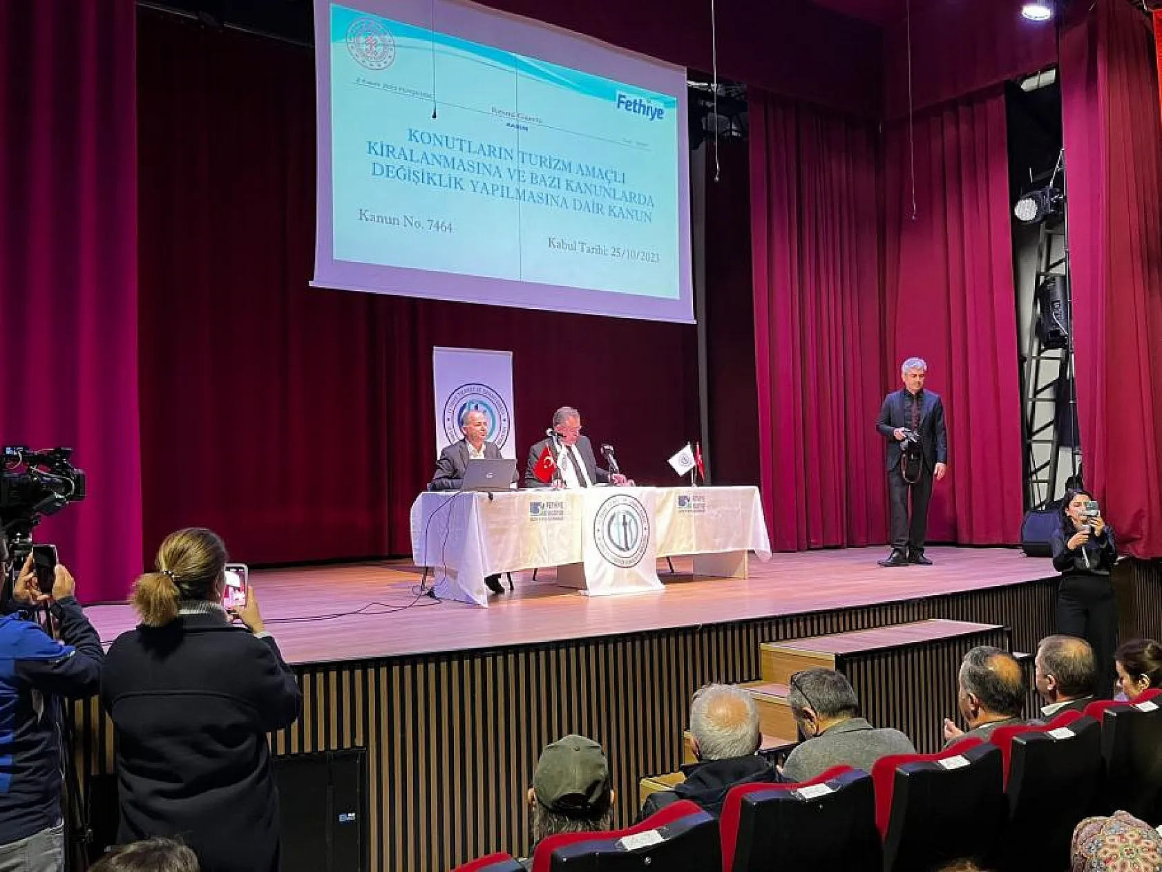 Fethiye'de Konutların Turizm Amaçlı Kiralanması Toplantısı Tekrardan Yapıldı