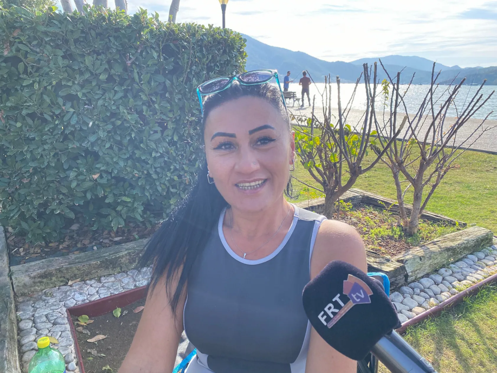 Fethiye'de vatandaşlar 3. Etap Sahil Bandı'nda güneşli günlerin tadını çıkarıyor