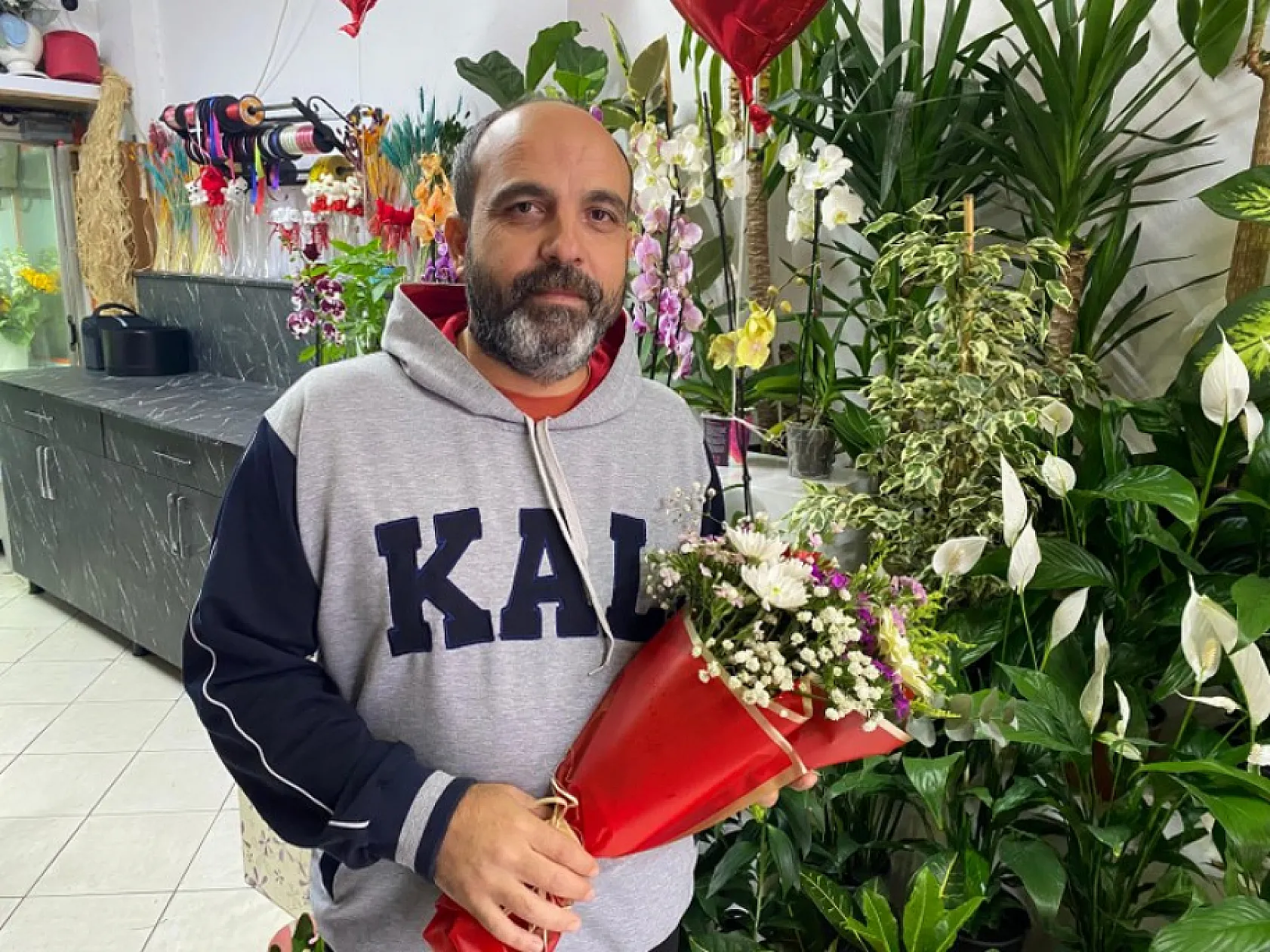 Fethiye'de Çiçekçilerde Öğretmenler Günü Hareketliliği