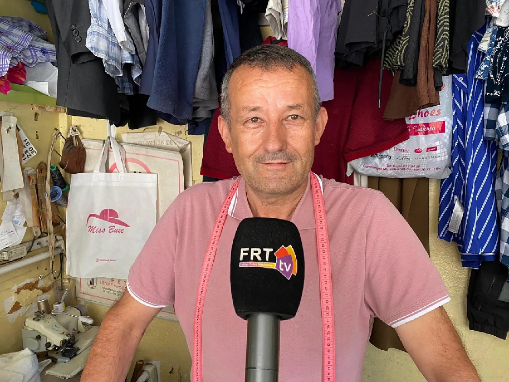 Fethiyeliler eski kıyafetlerini dönüştürerek değerlendiriyor