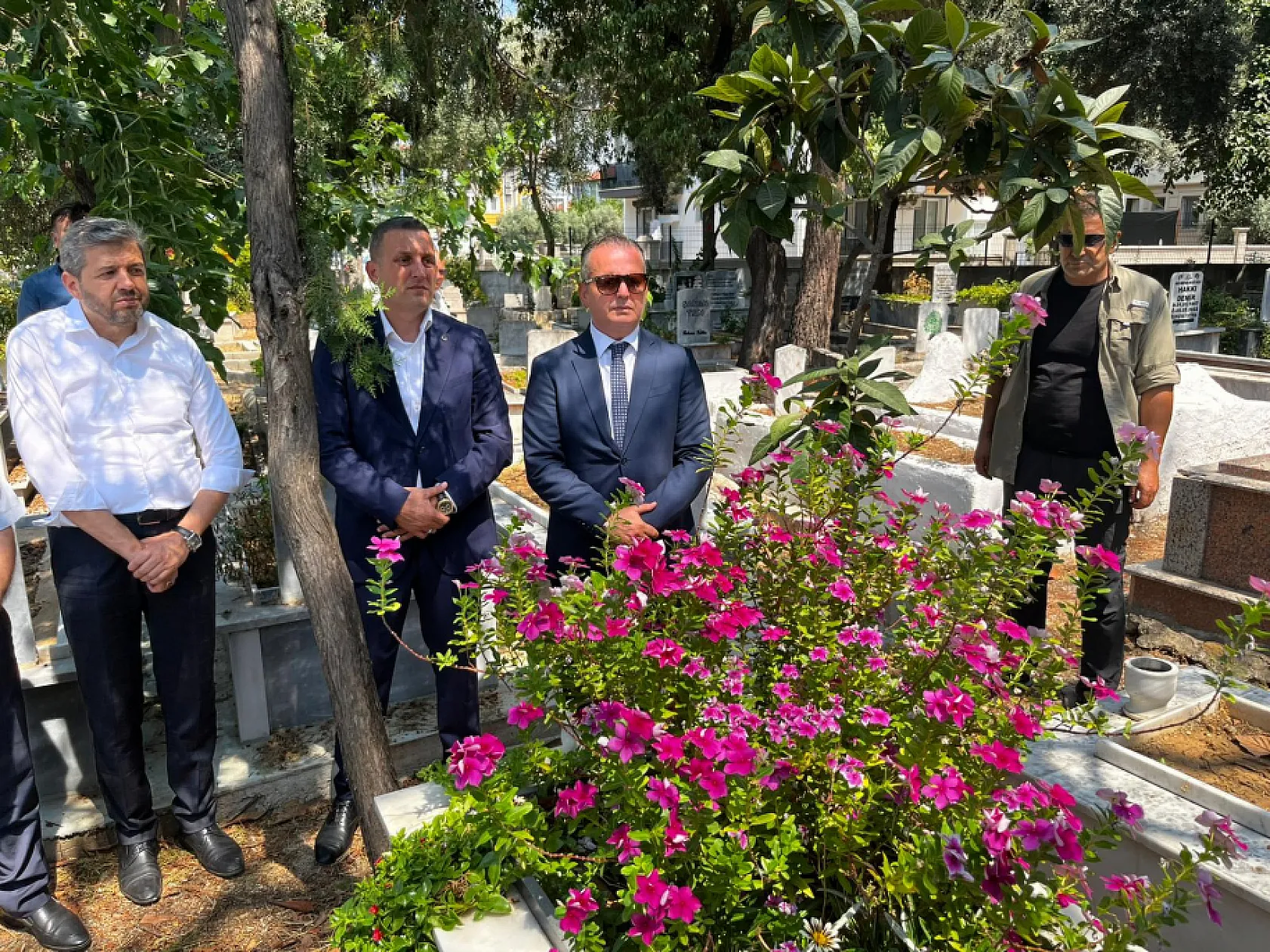 Fethiye'de 15 Temmuz'da Kaymakam Akkaya Öncülüğünde Şehitlik Ziyareti