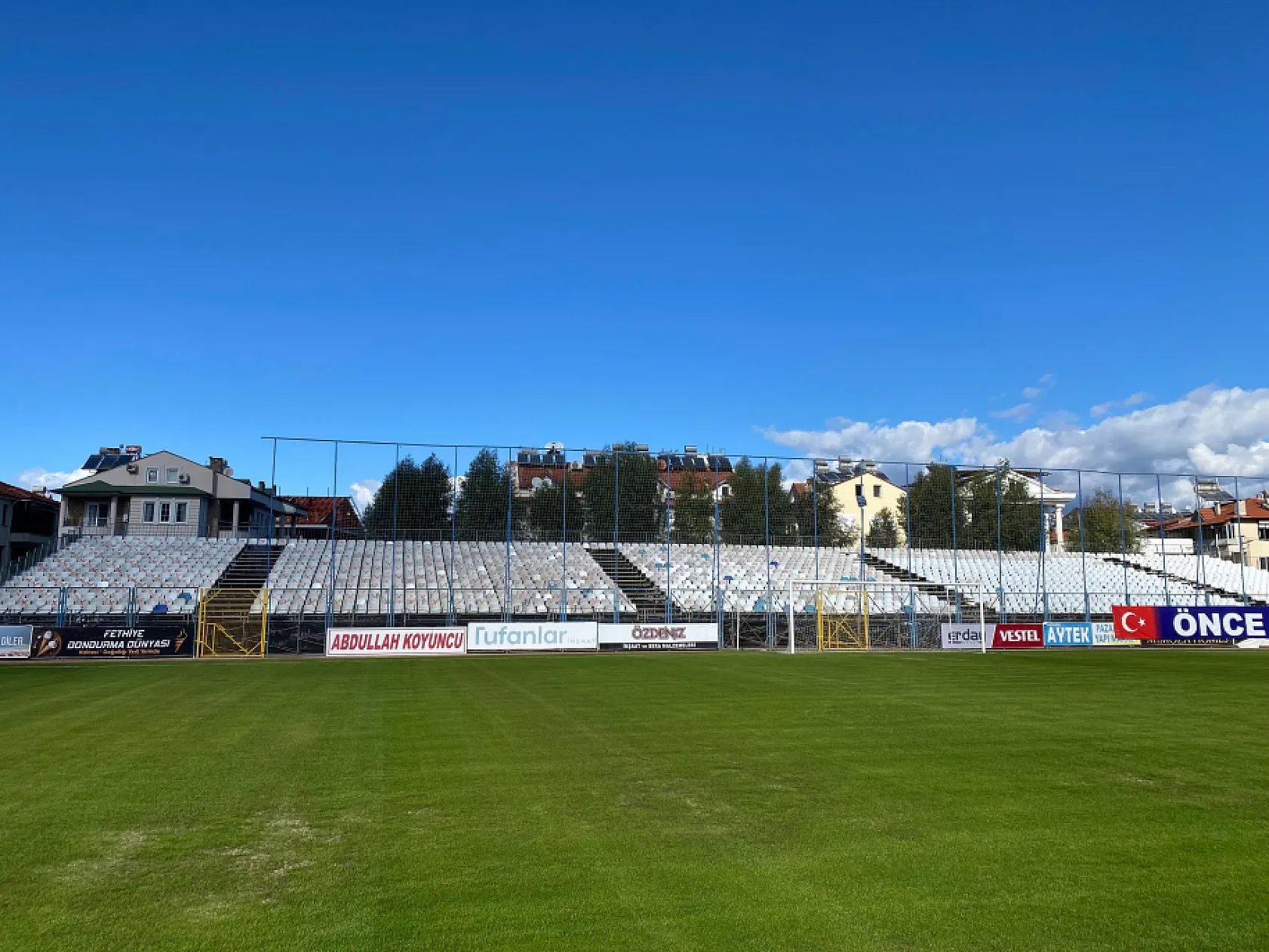 Fethiye İlçe Stadyumu'nda Betonarme Tribünü İçin İncelemelerde Bulunuldu