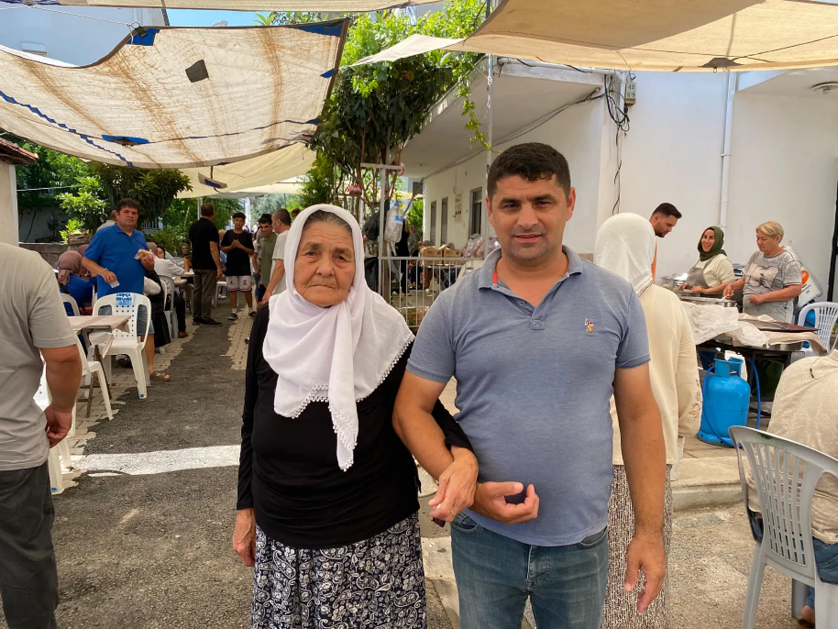 Fethiye'de Merhum Kazım Koçyiğit İçin Hayır Yemeği Verildi
