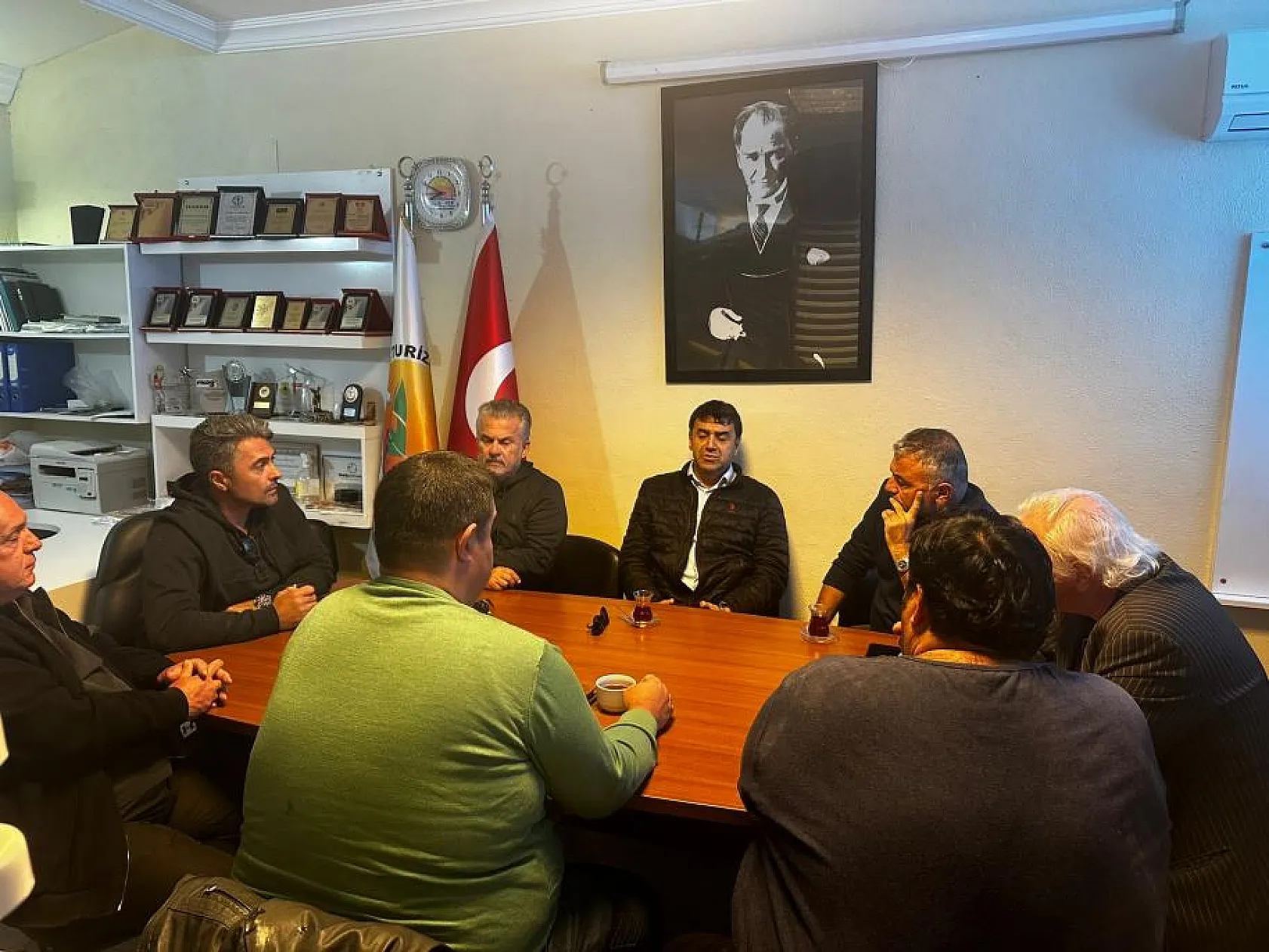 Aday Adayı Yücel Turizmcilerin Sorunlarını Dinledi