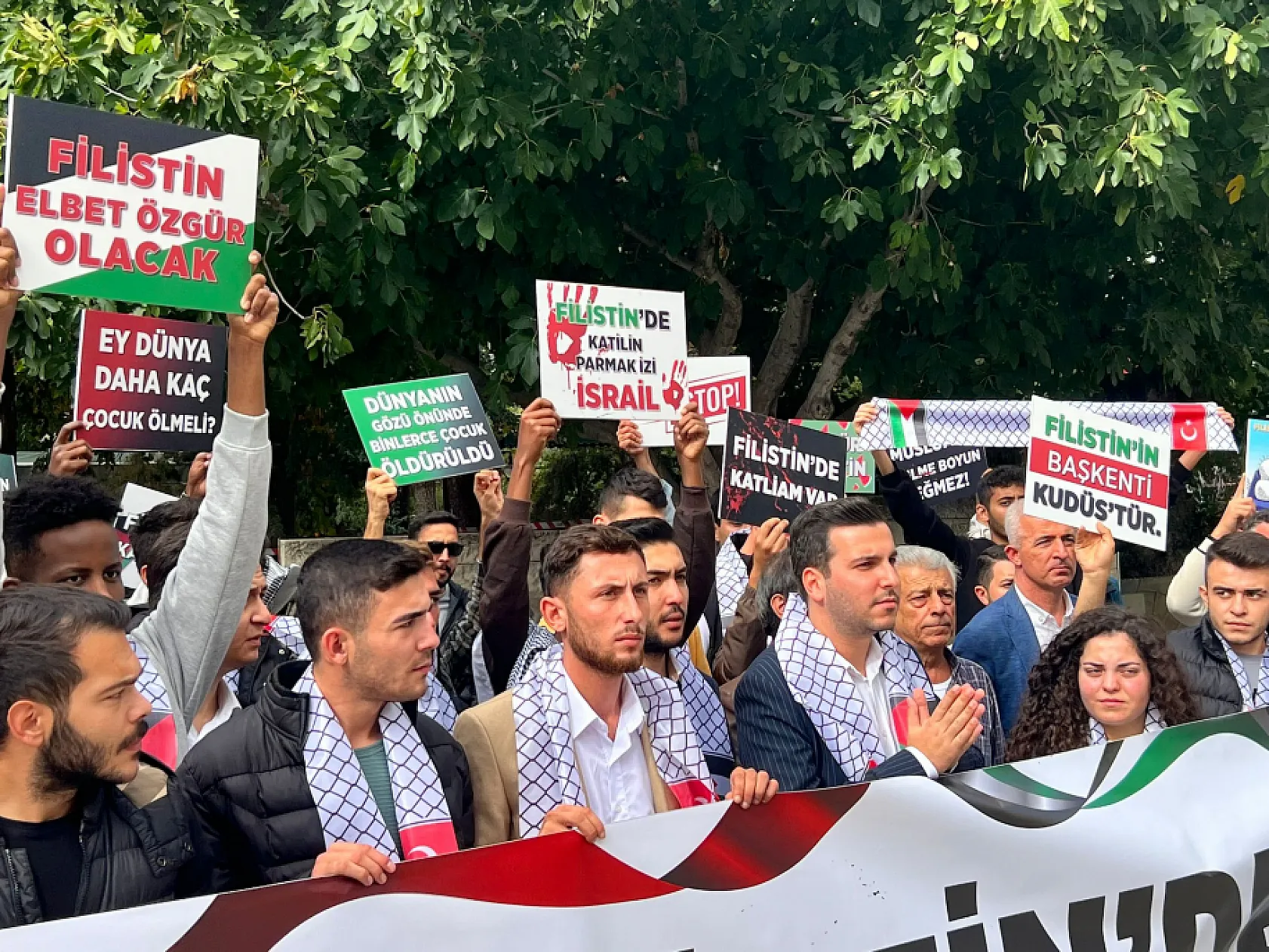 AK Parti Muğla Gençlik Kolları'ndan Filistin Açıklaması  