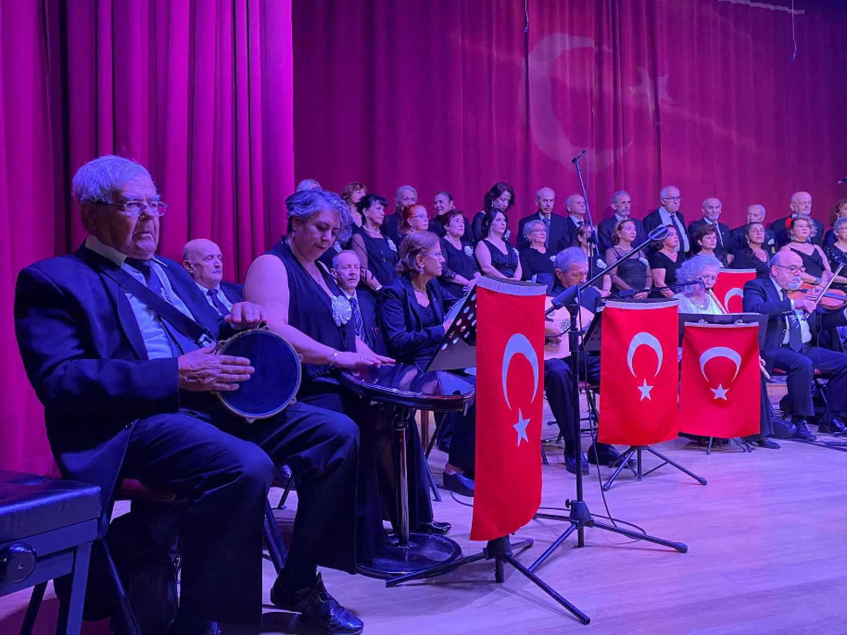 Fethiye'de Ata'ya Saygı konseri