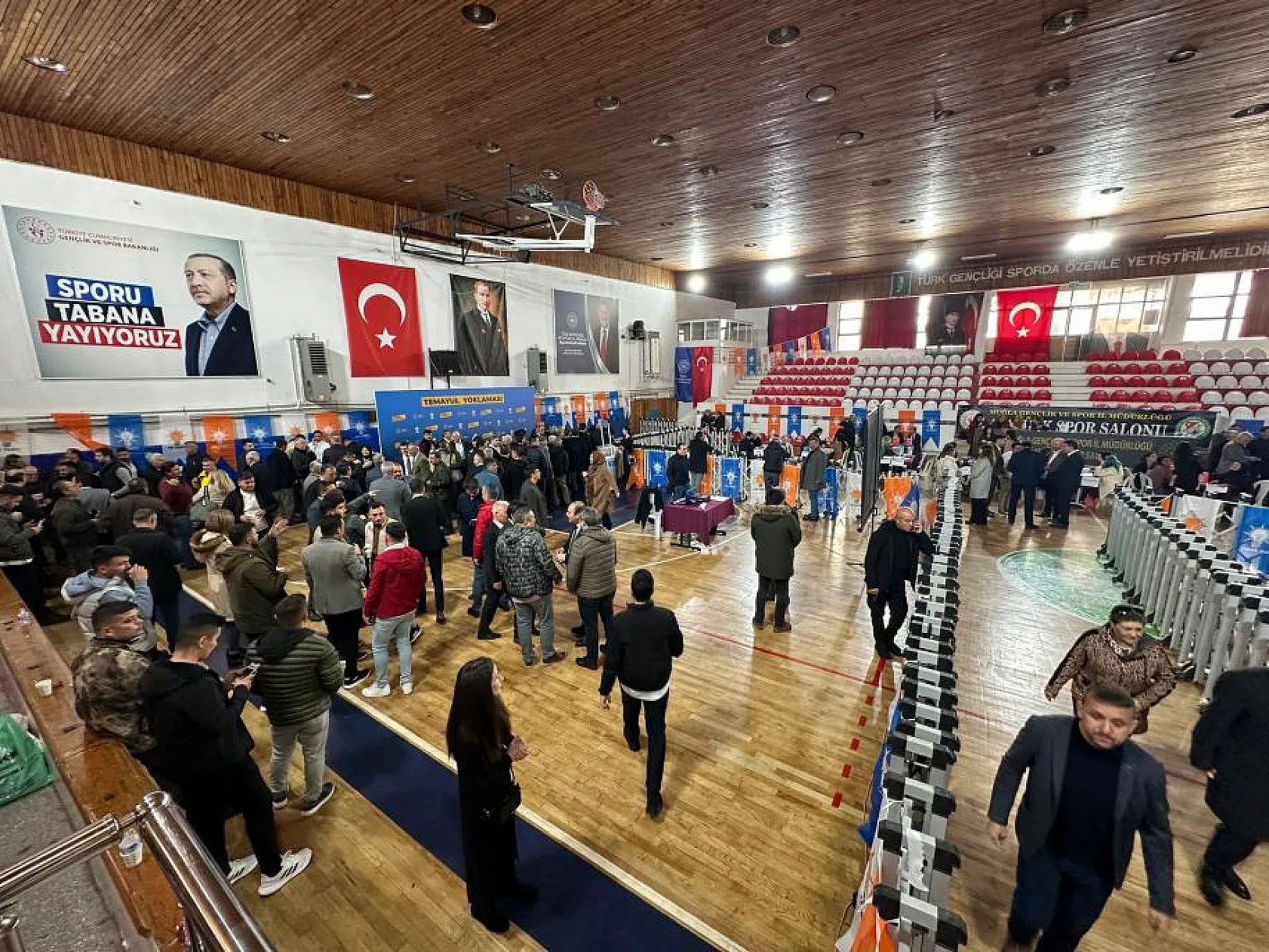 AK Parti'de temayül yoklaması başladı