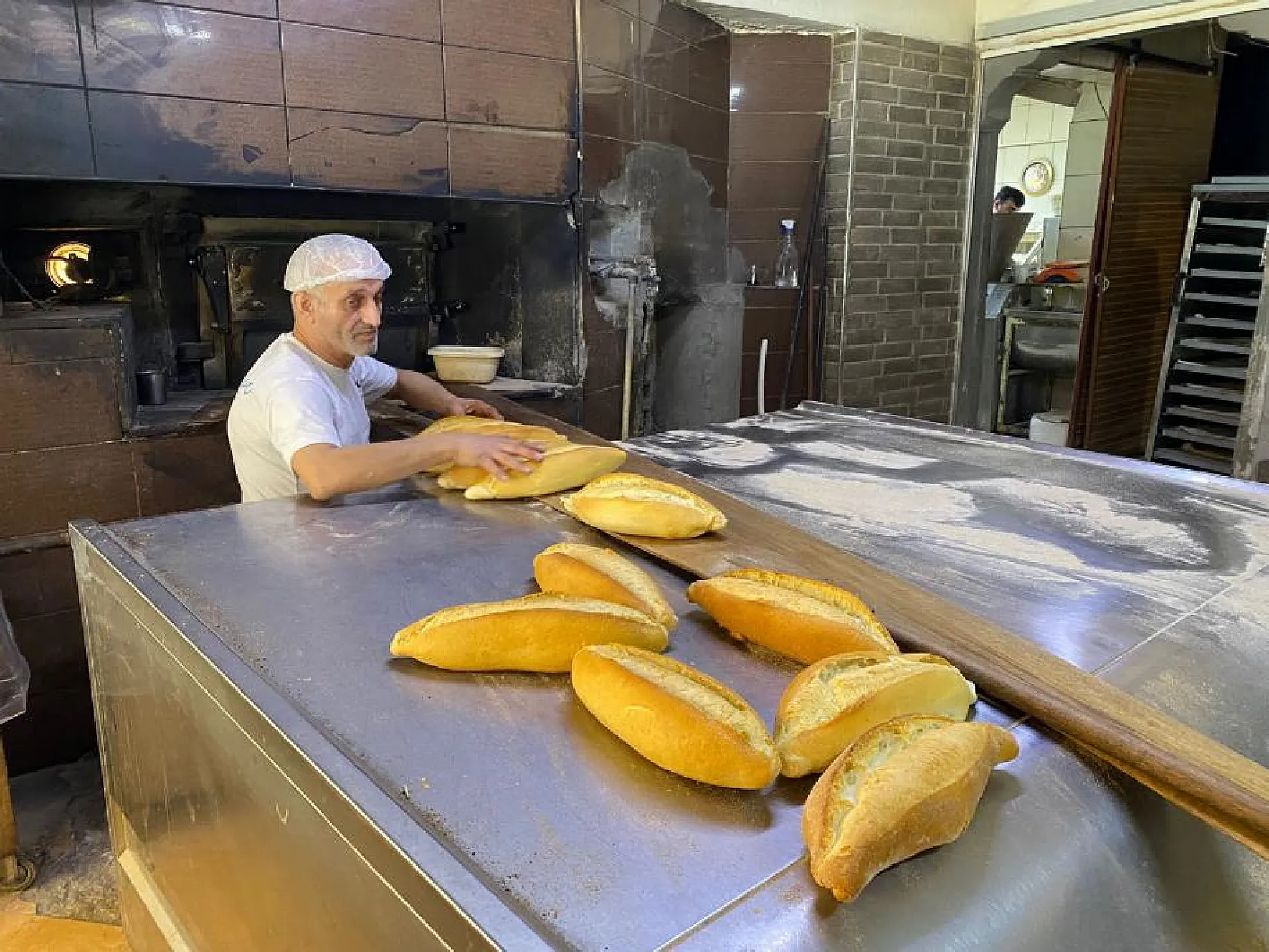 Fırıncı Saraç, ekmek zammı tartışmasına açıklık getirdi