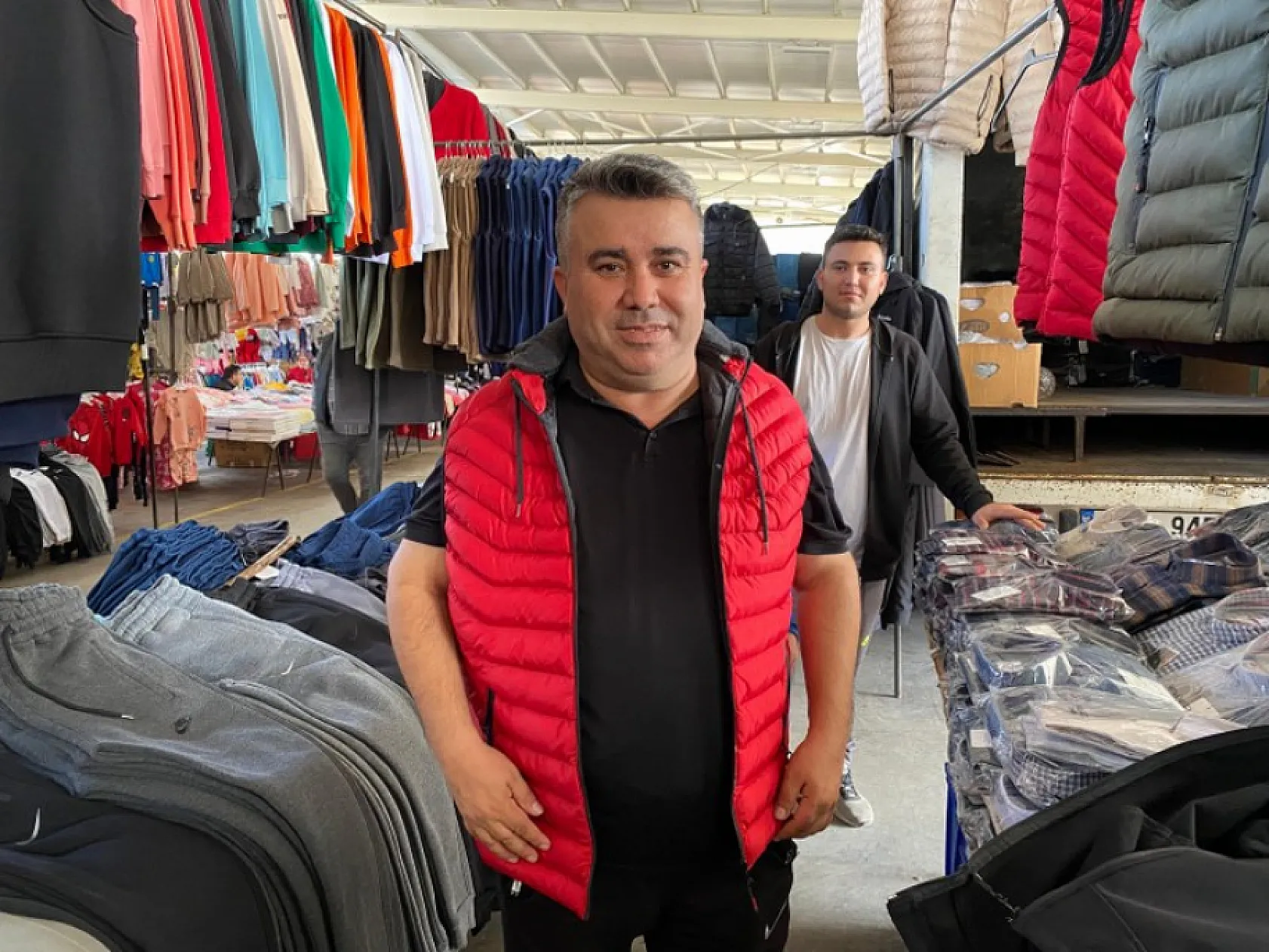 Fethiye'de Kışlık Kıyafet Alışverişi Hızlandı